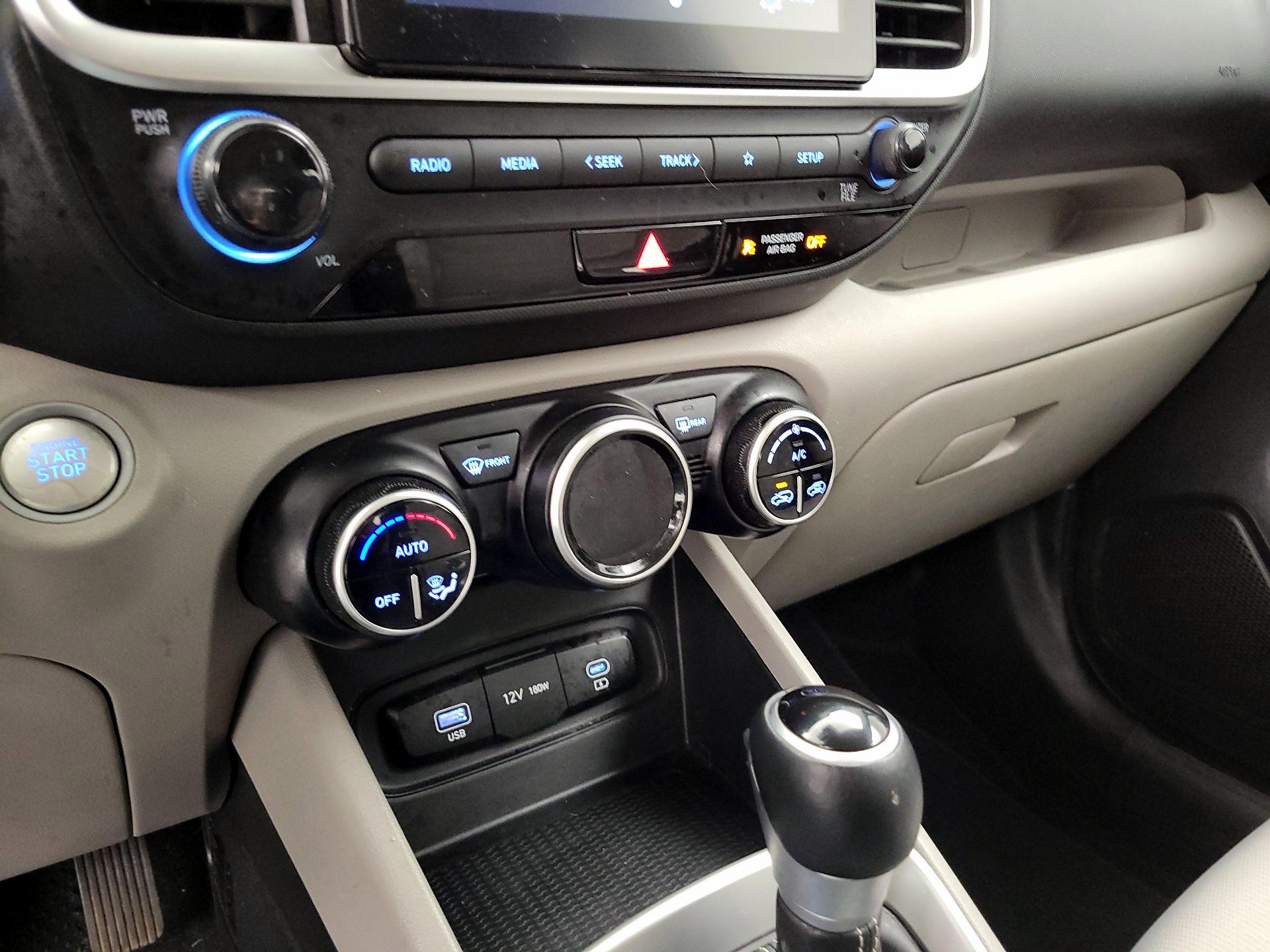 Thumbnail: 2024 Hyundai Venue - 16