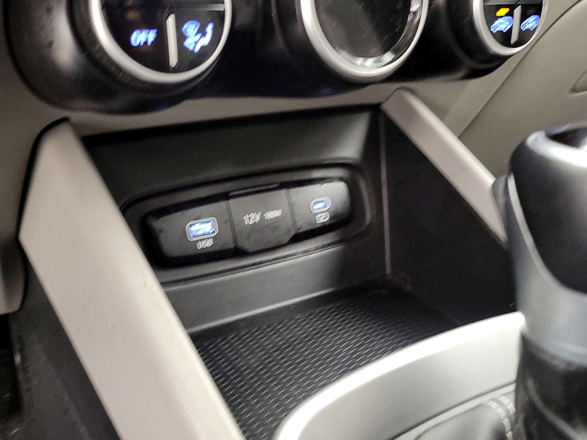 Thumbnail: 2024 Hyundai Venue - 18