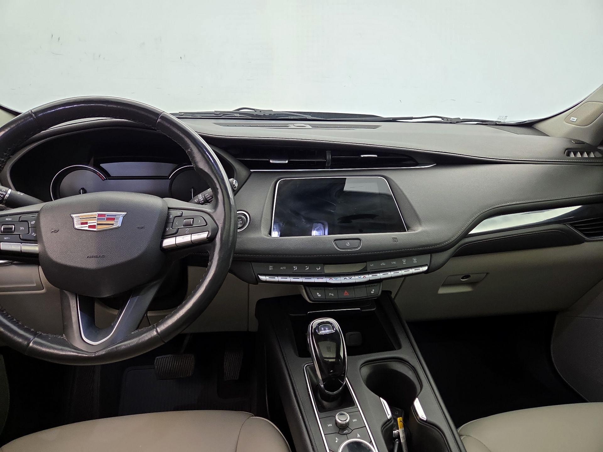 Thumbnail: 2020 Cadillac XT4 - 9