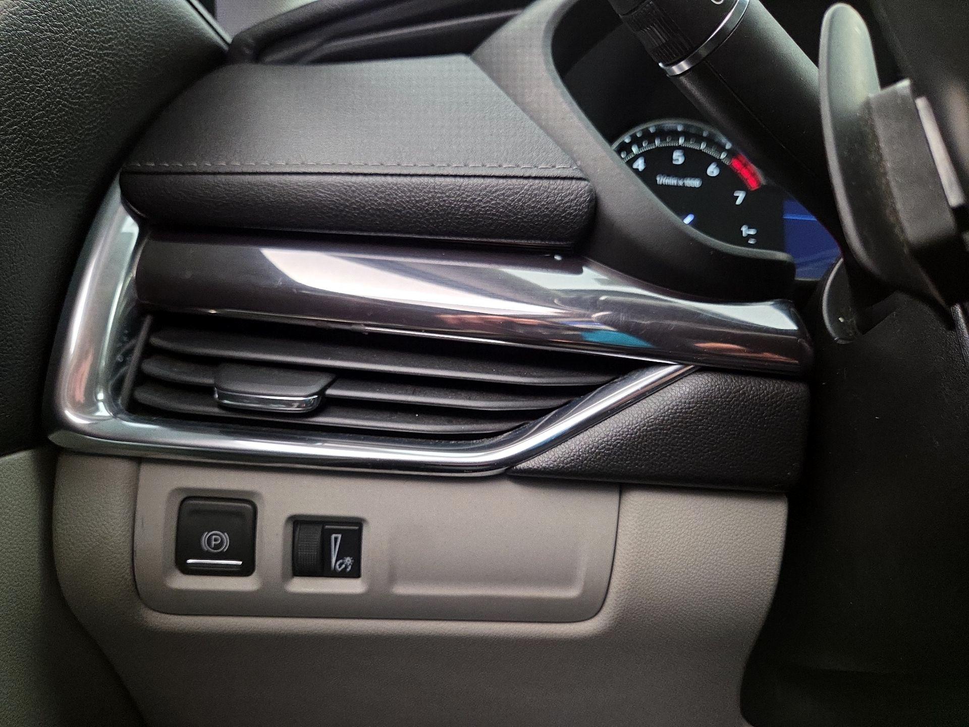 Thumbnail: 2020 Cadillac XT4 - 13