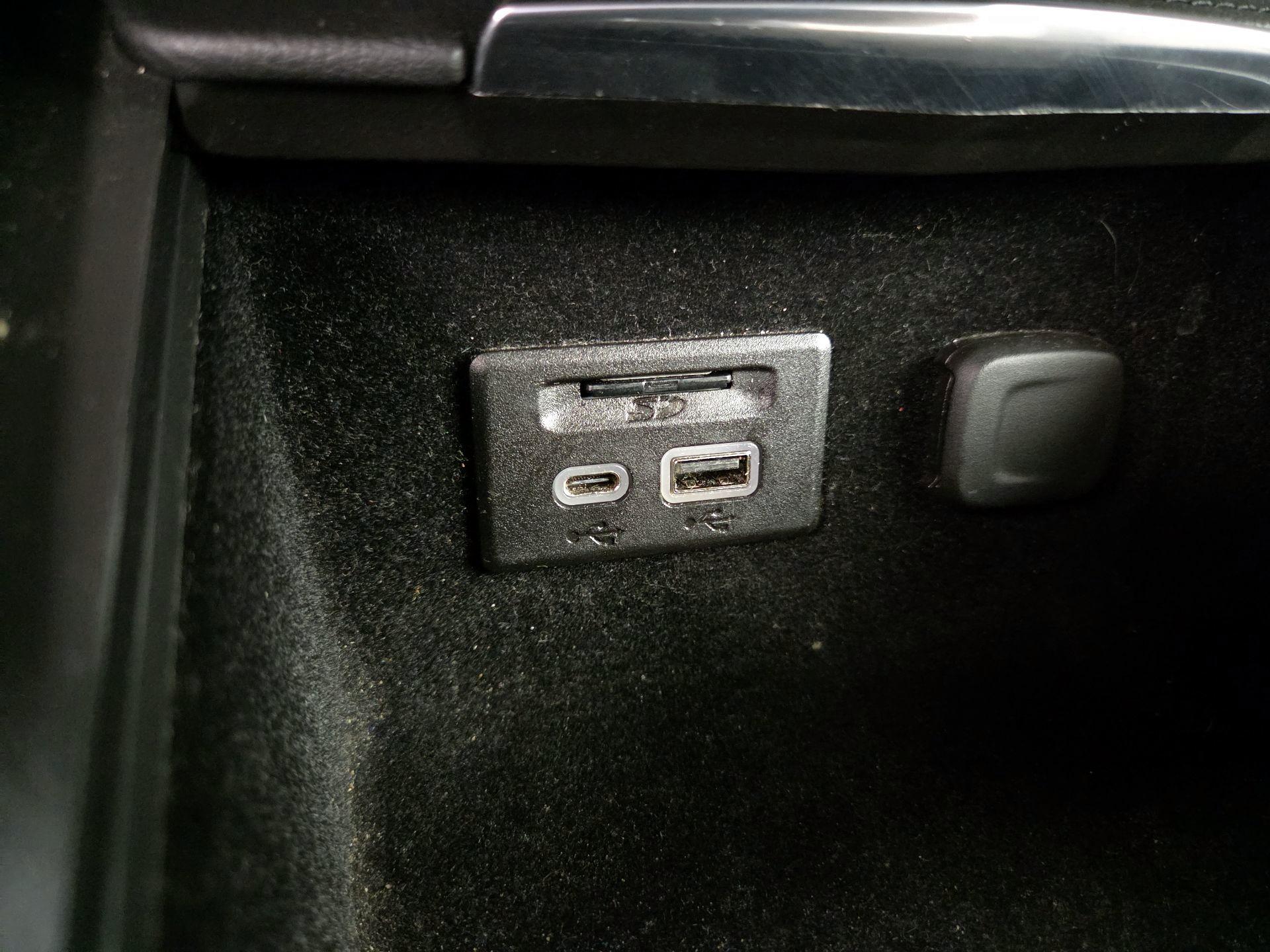 Thumbnail: 2020 Cadillac XT4 - 18