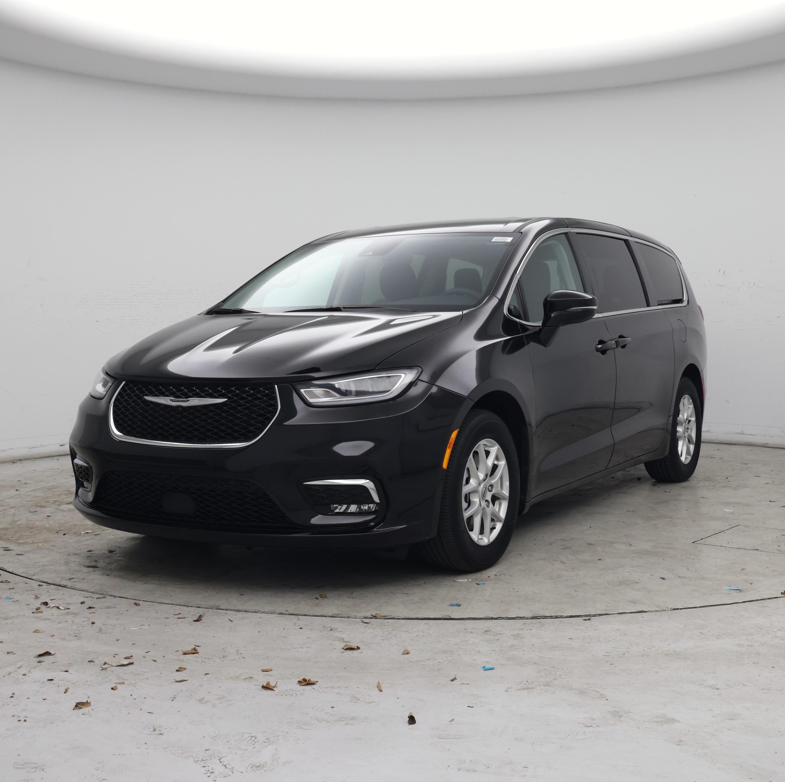 Thumbnail: 2024 Chrysler Pacifica - 4