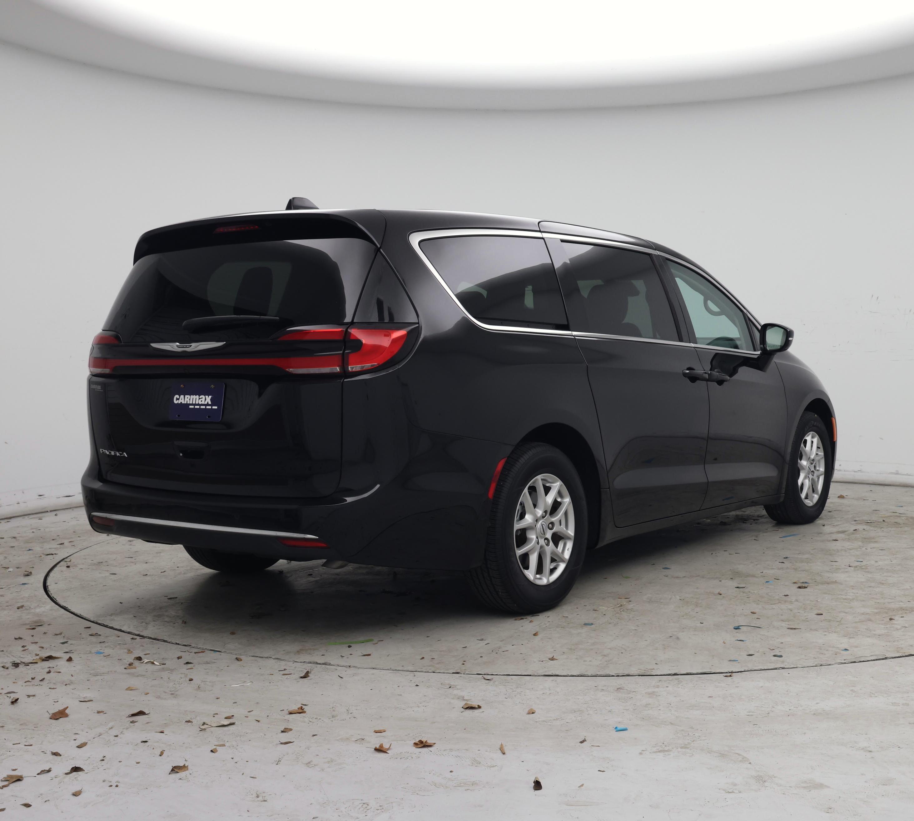 Thumbnail: 2024 Chrysler Pacifica - 8