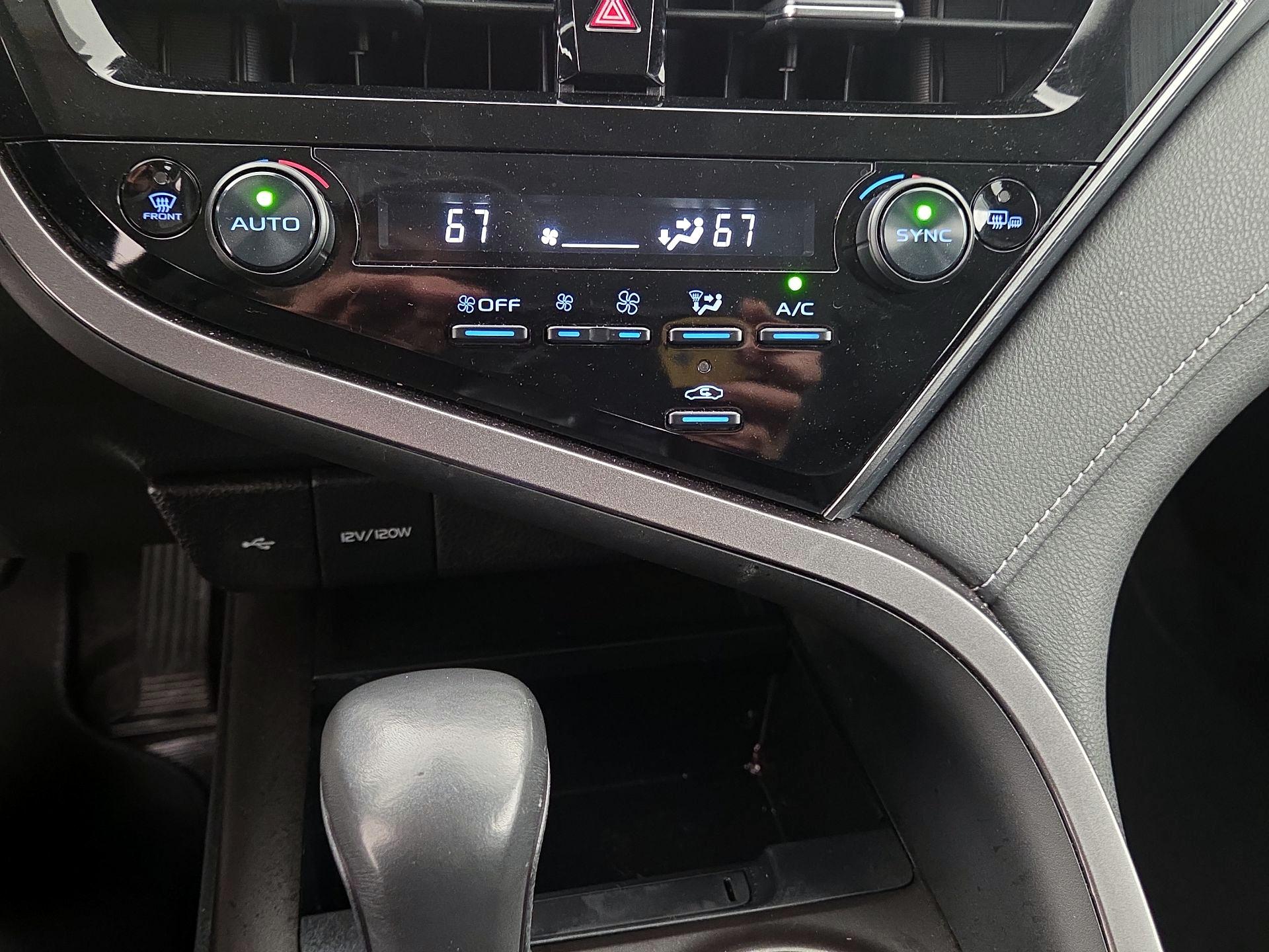 Thumbnail: 2024 Toyota Camry - 16