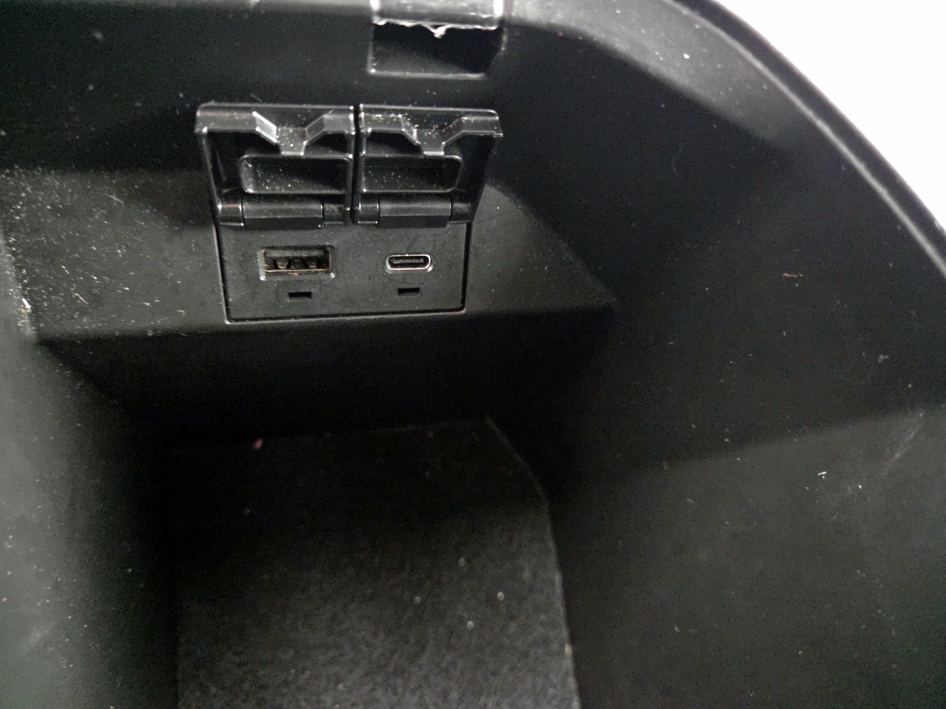 Thumbnail: 2024 Toyota Camry - 18