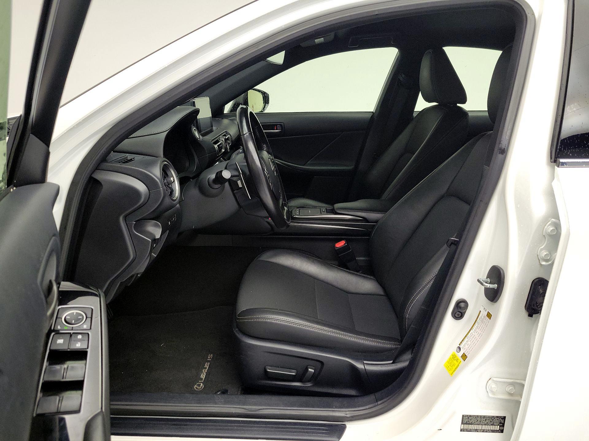 Thumbnail: 2021 Lexus IS - 11