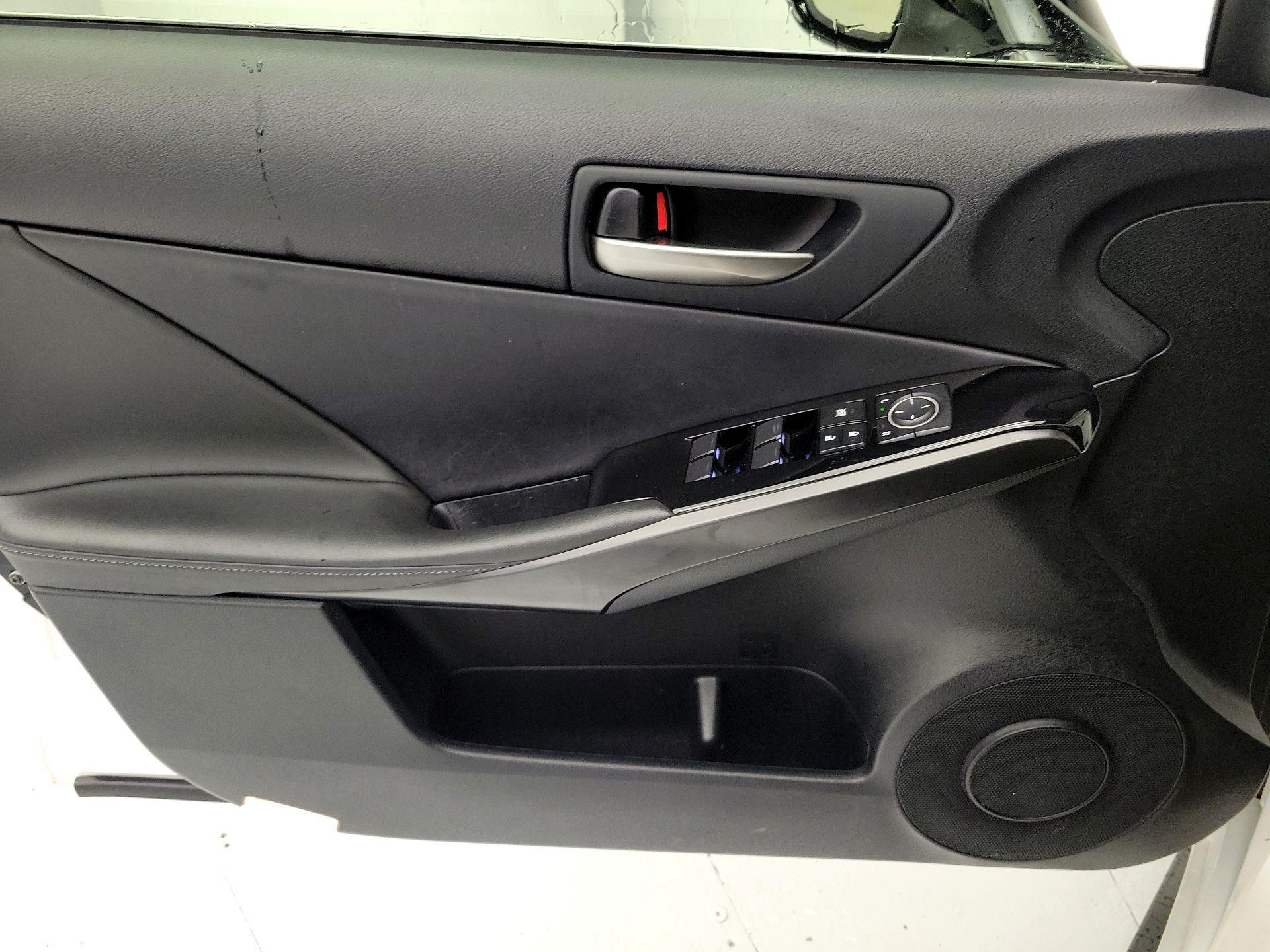 Thumbnail: 2021 Lexus IS - 12