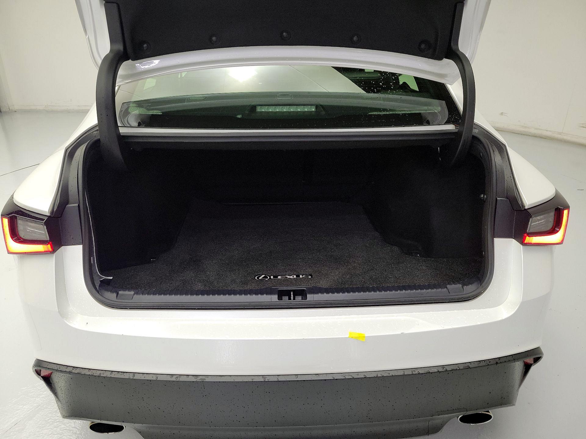 Thumbnail: 2021 Lexus IS - 20