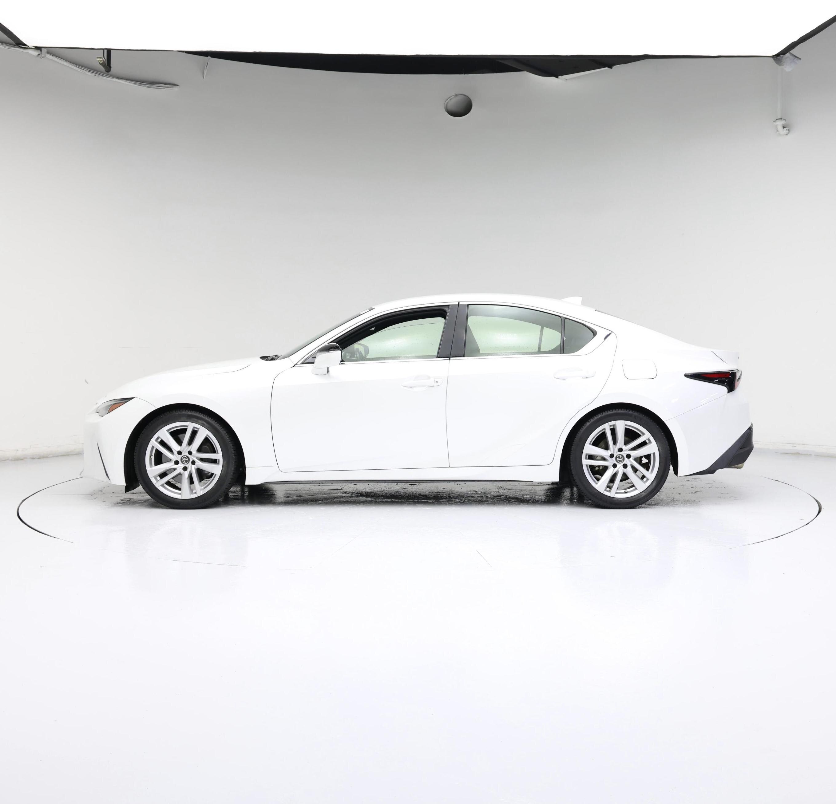 Thumbnail: 2021 Lexus IS - 3