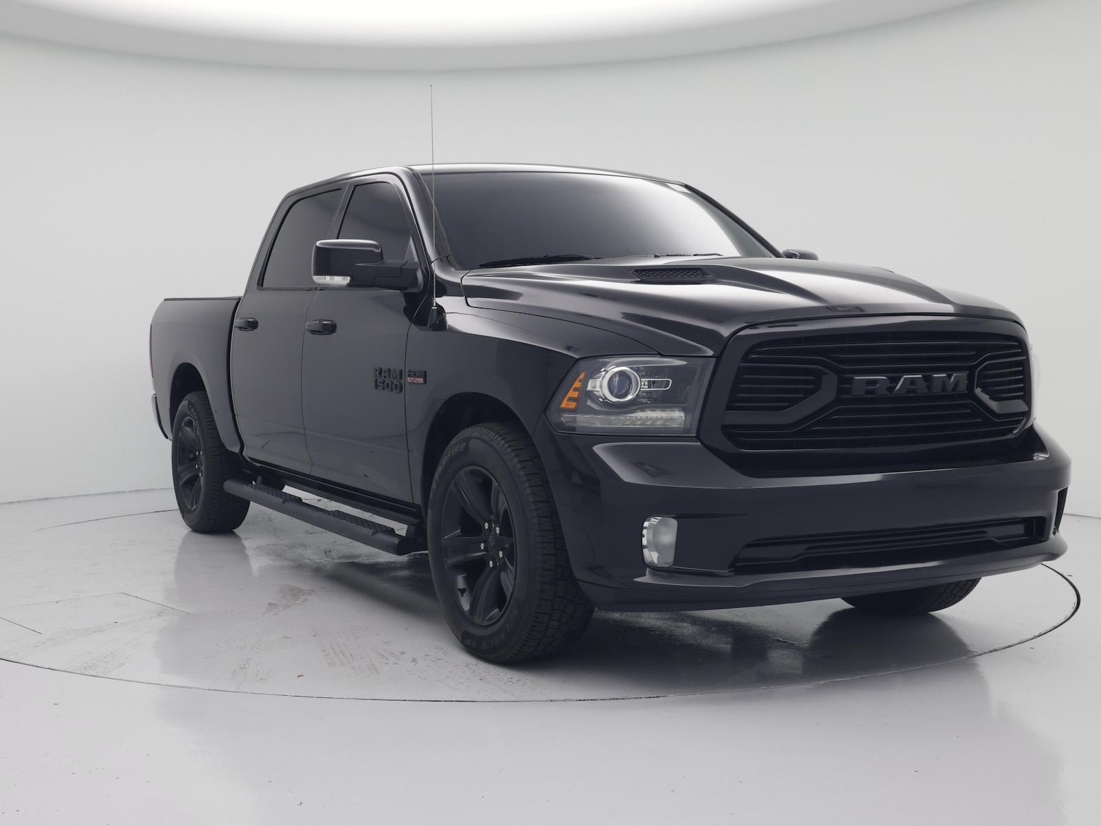 2018 RAM Ram 1500 Pickup Sport - Photo 2