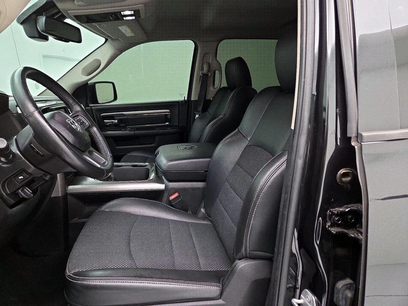 2018 RAM Ram 1500 Pickup Sport - Photo 12