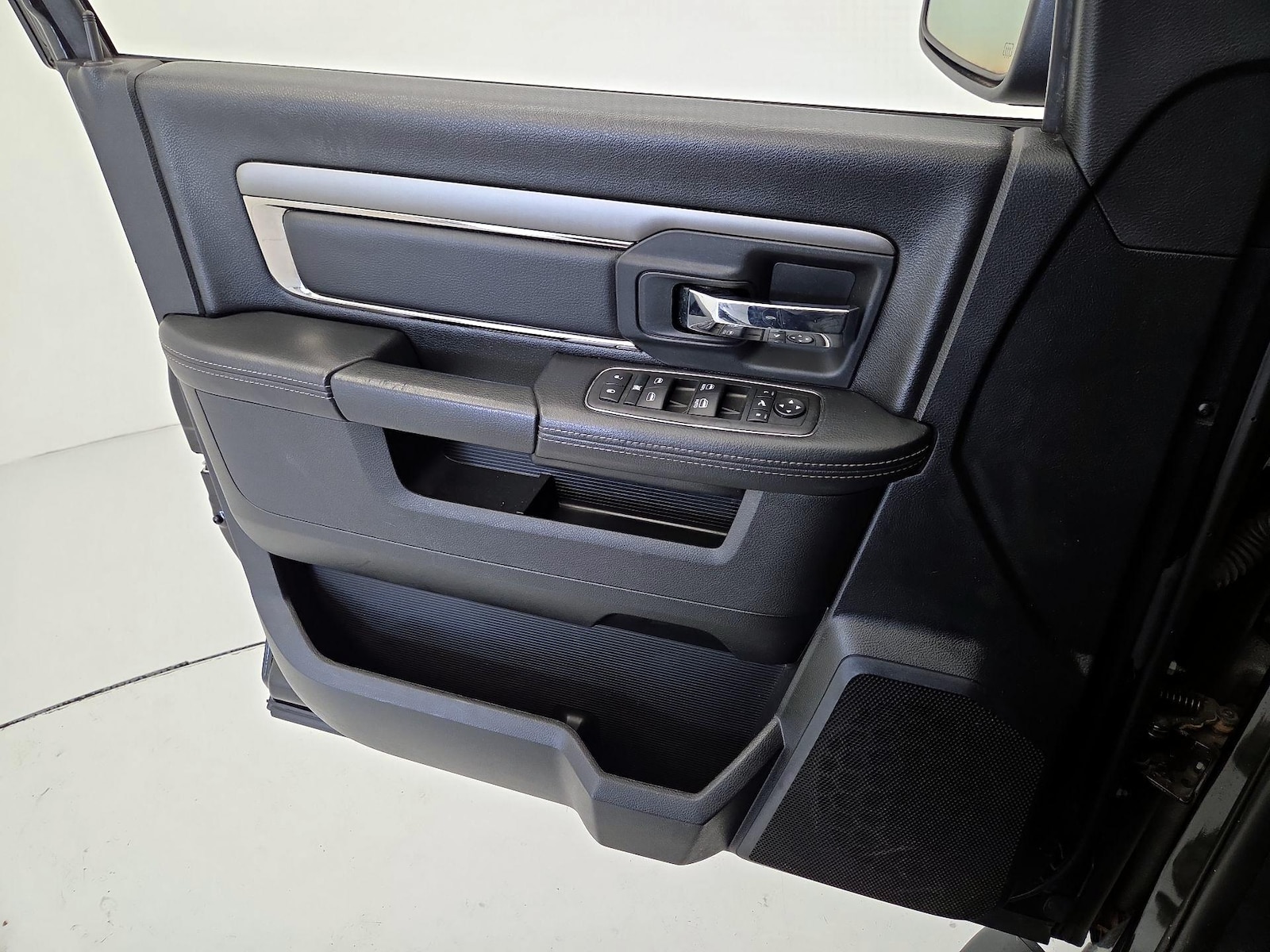2018 RAM Ram 1500 Pickup Sport - Photo 13