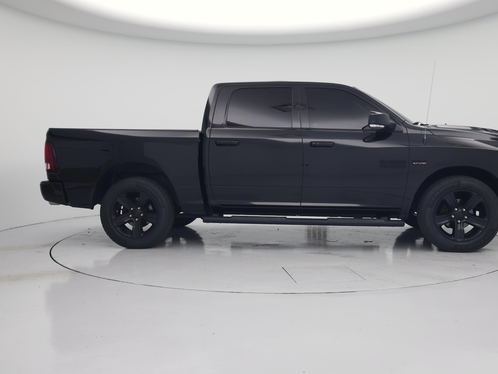 2018 RAM Ram 1500 Pickup Sport - Photo 8
