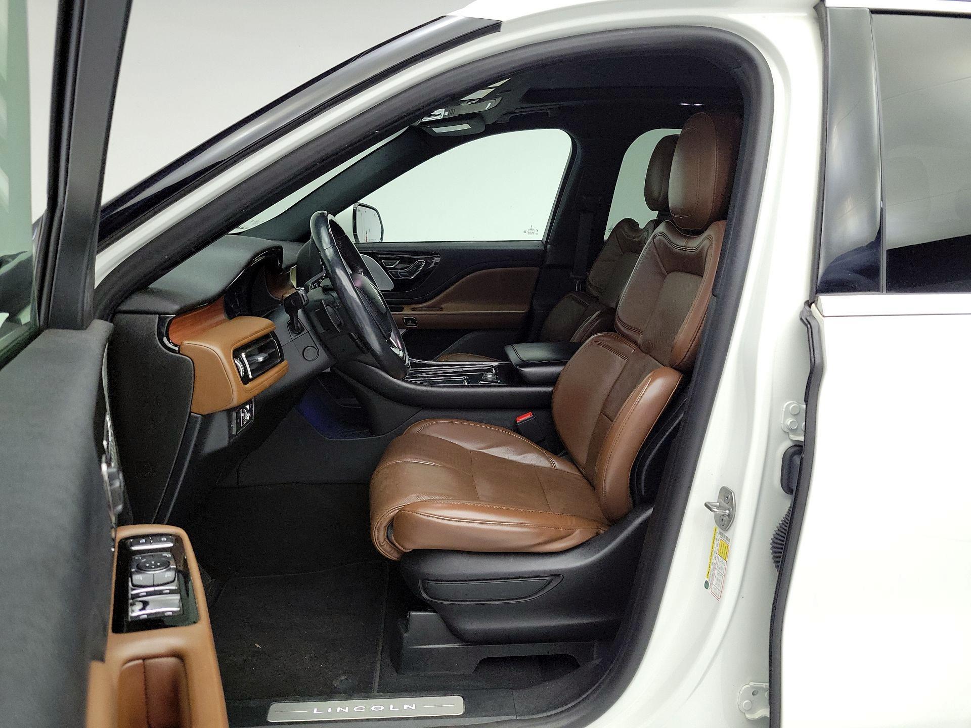 Thumbnail: 2021 Lincoln Aviator - 11