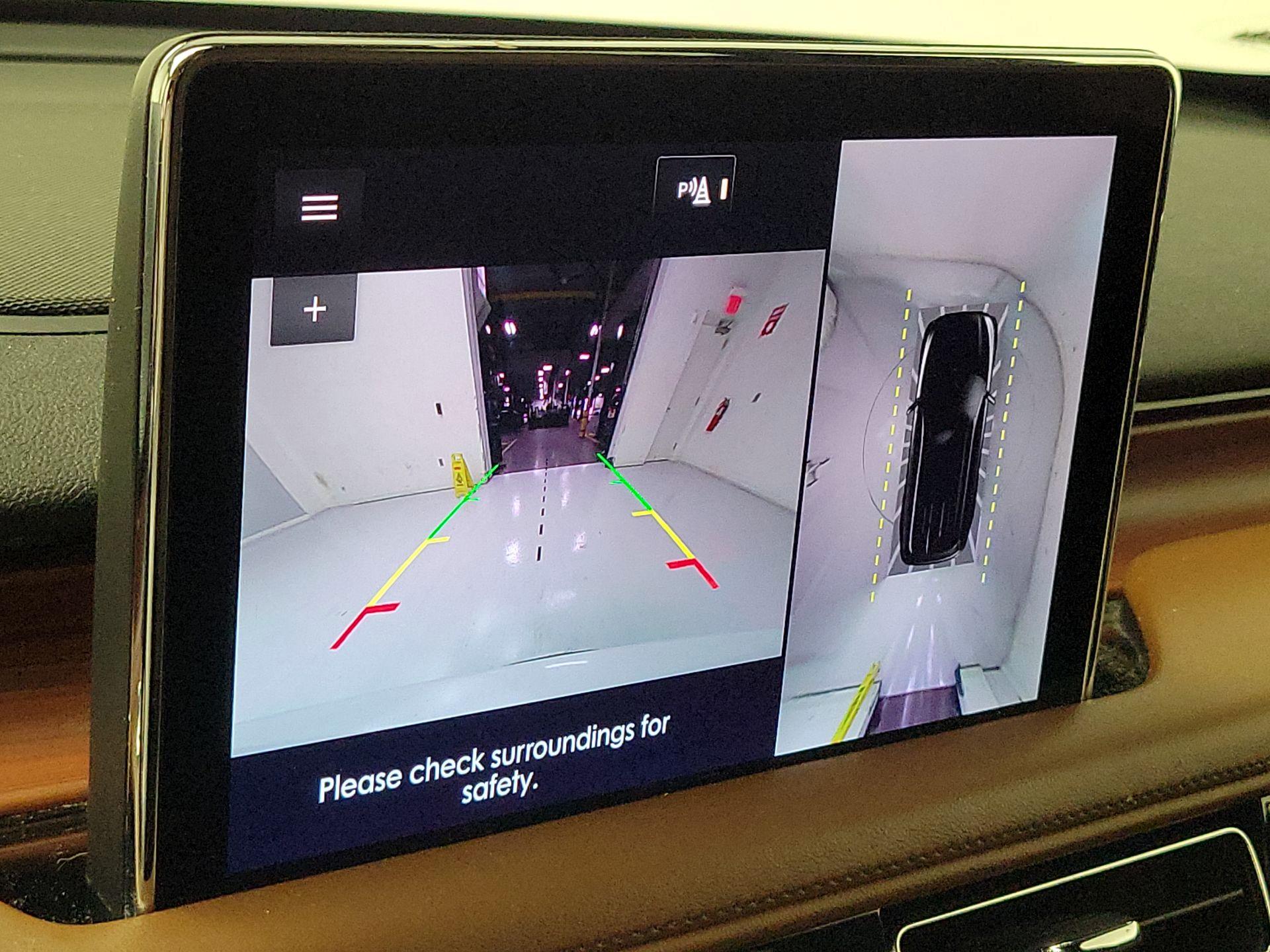 Thumbnail: 2021 Lincoln Aviator - 14