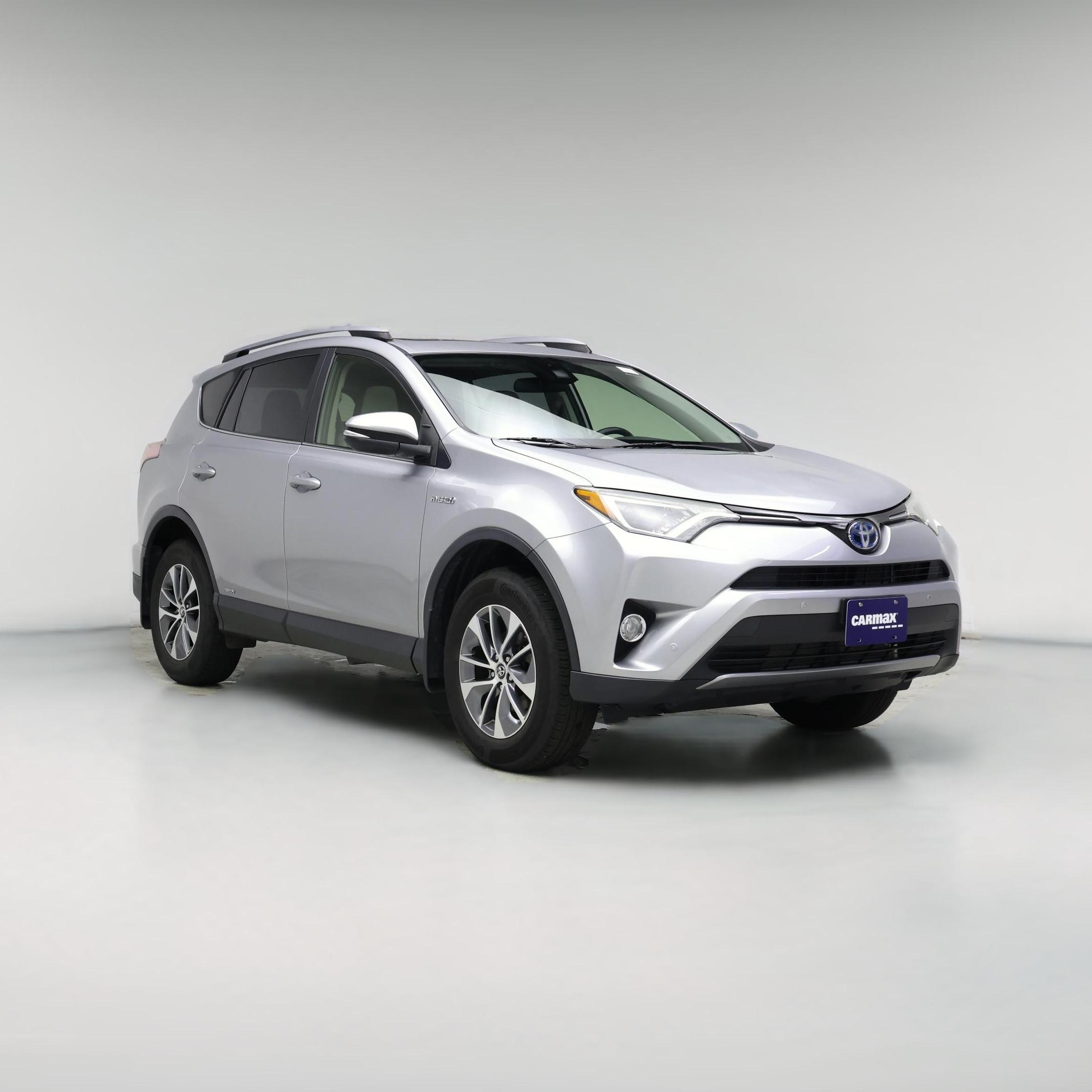 Thumbnail: 2017 Toyota RAV4 - 1