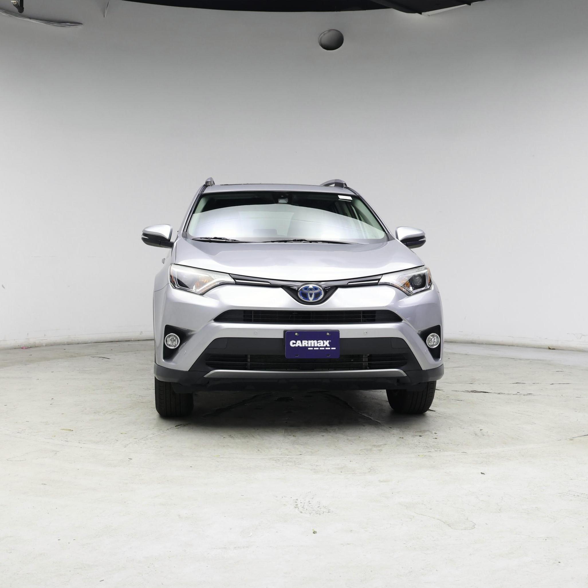 Thumbnail: 2017 Toyota RAV4 - 5