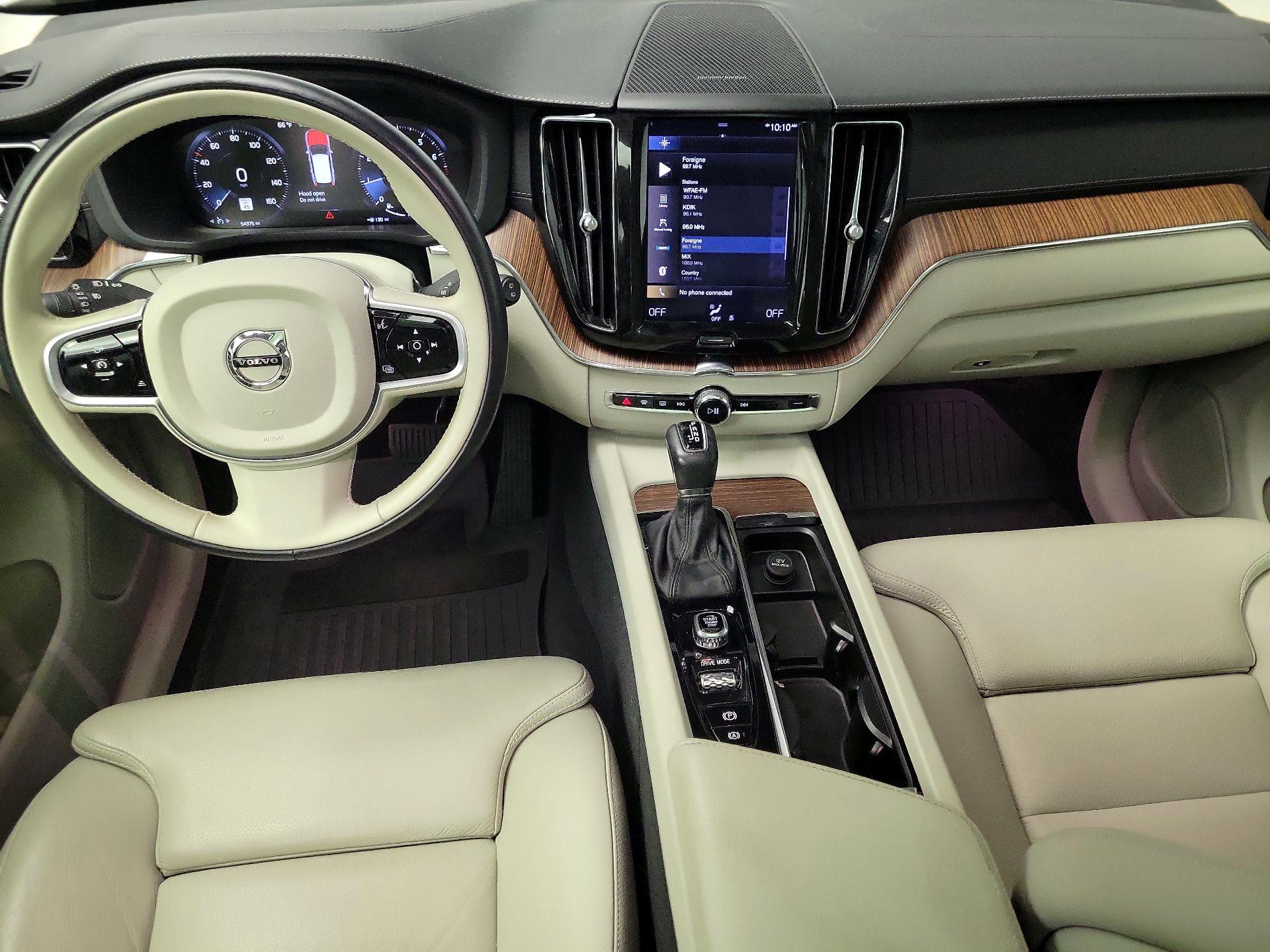 Thumbnail: 2020 Volvo XC60 - 9