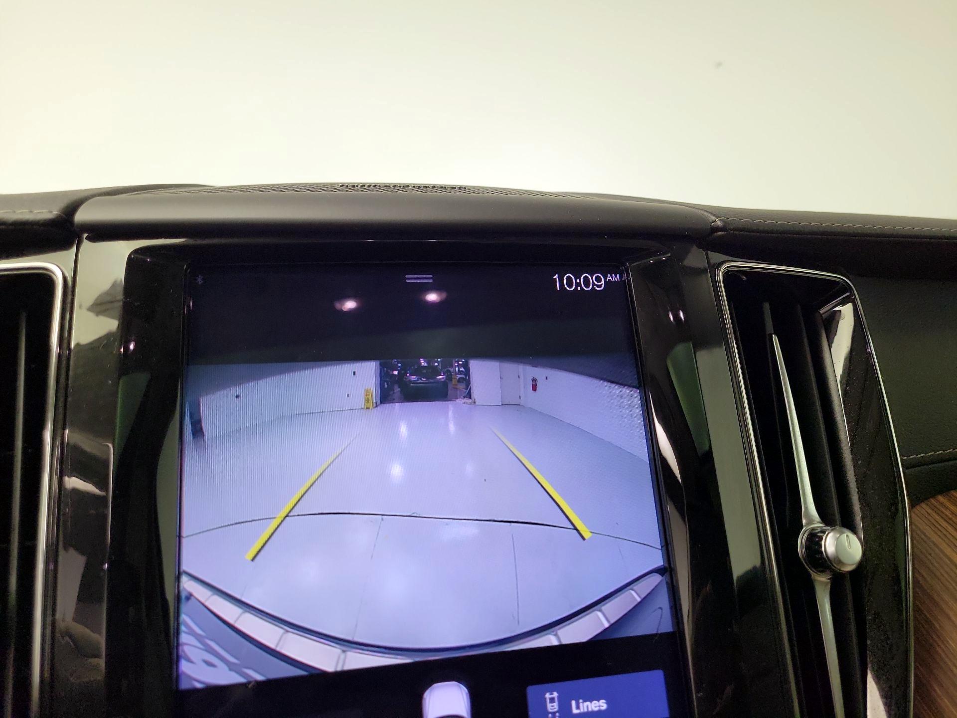 Thumbnail: 2020 Volvo XC60 - 13