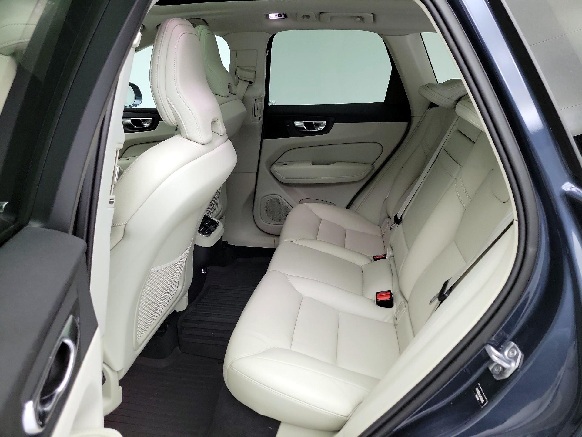 Thumbnail: 2020 Volvo XC60 - 19