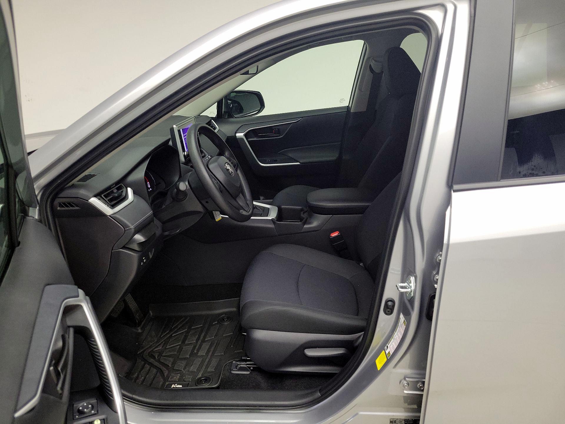 Thumbnail: 2025 Toyota RAV4 - 11