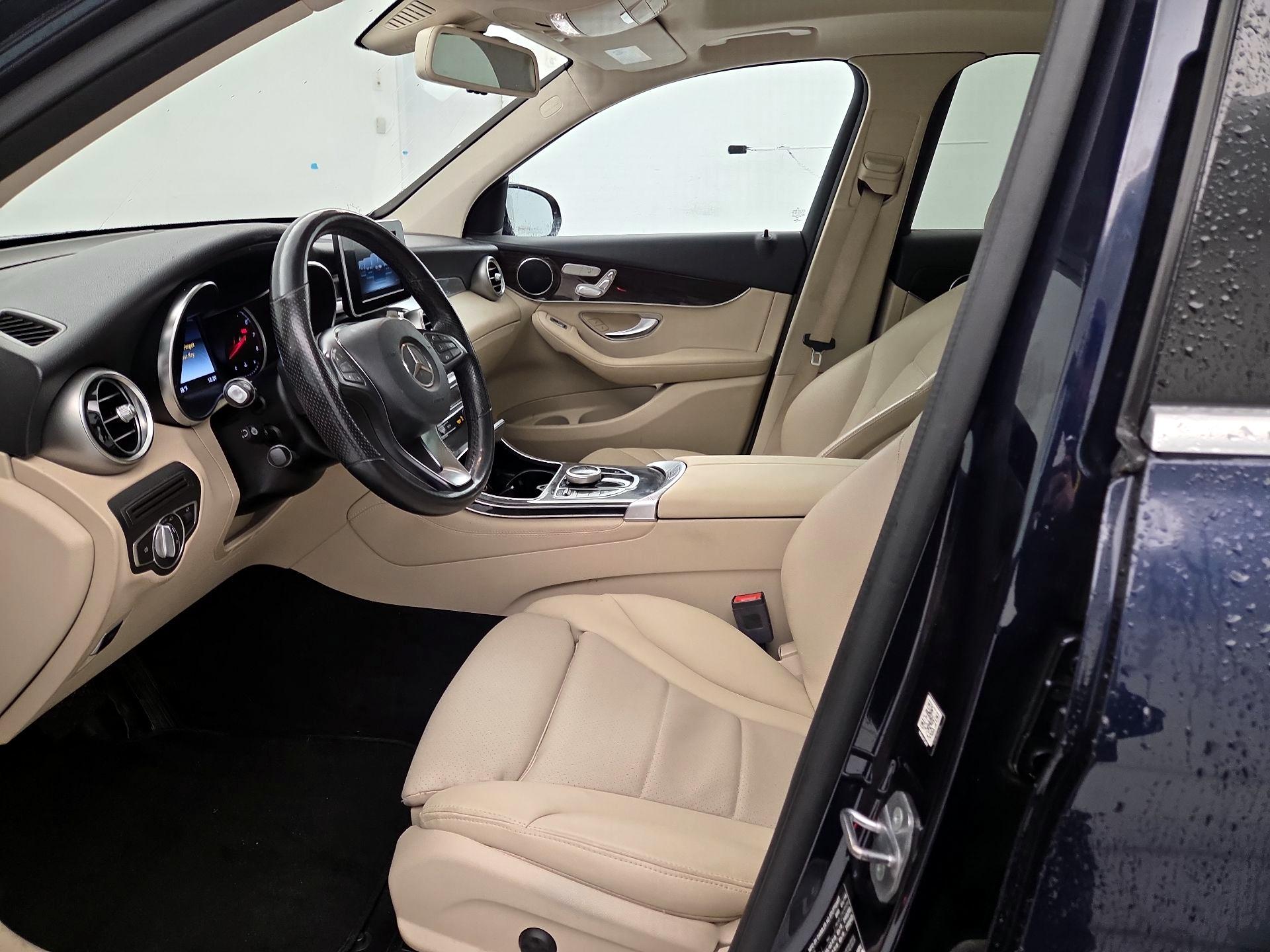 Thumbnail: 2019 Mercedes-Benz GLC - 11