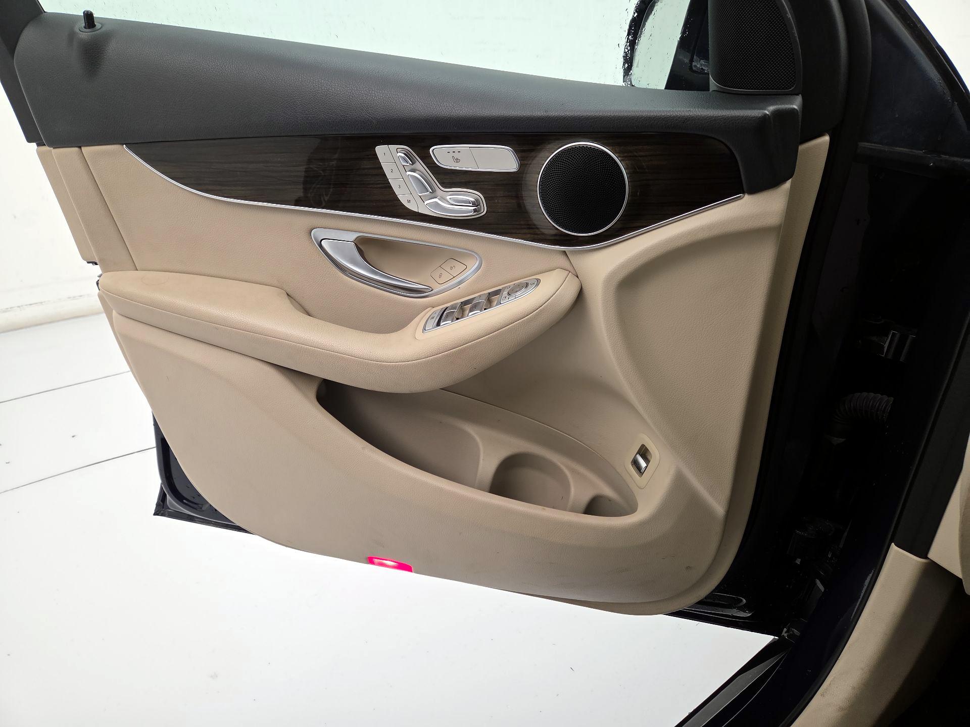 Thumbnail: 2019 Mercedes-Benz GLC - 12