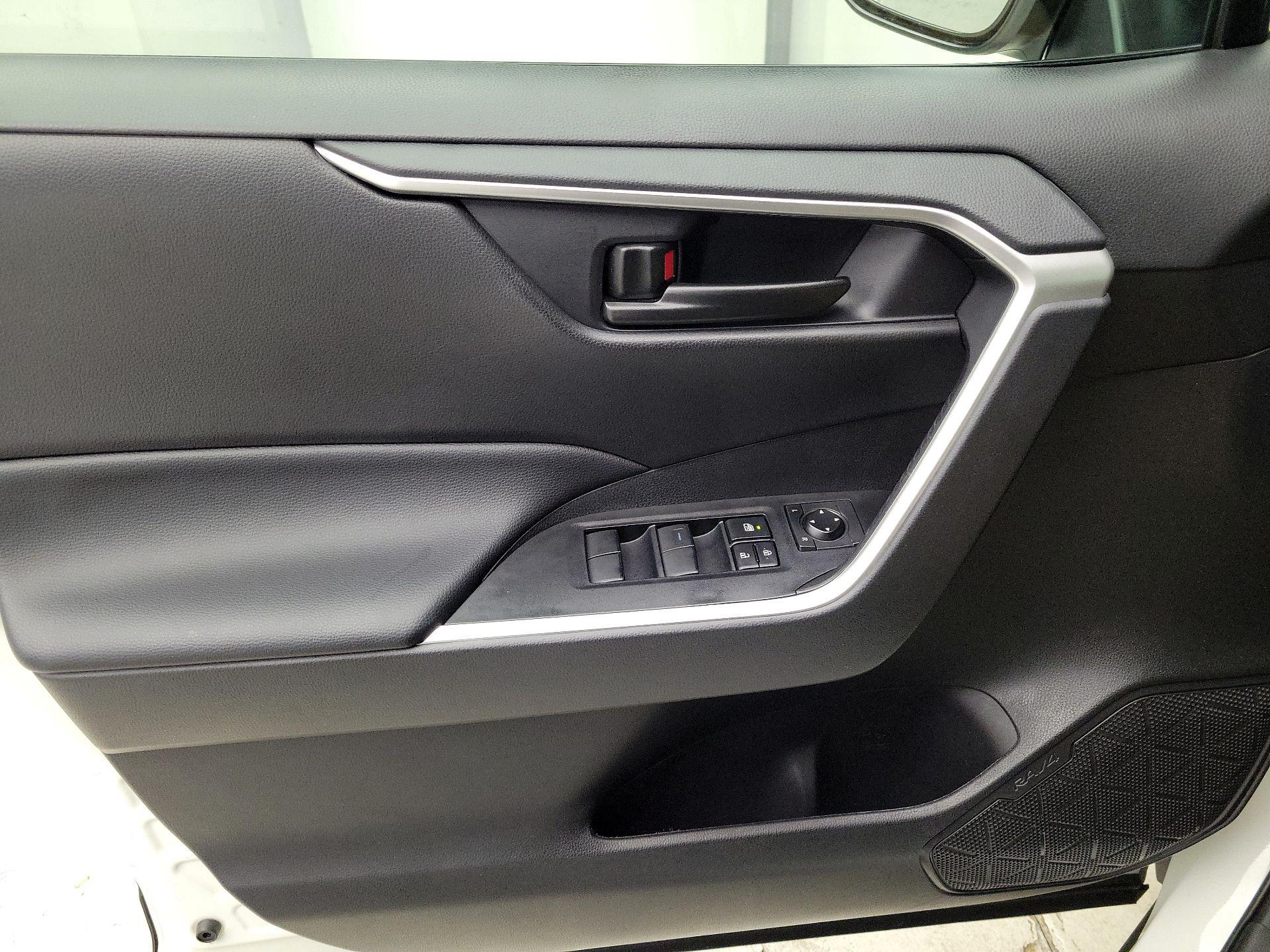 Thumbnail: 2024 Toyota RAV4 - 12