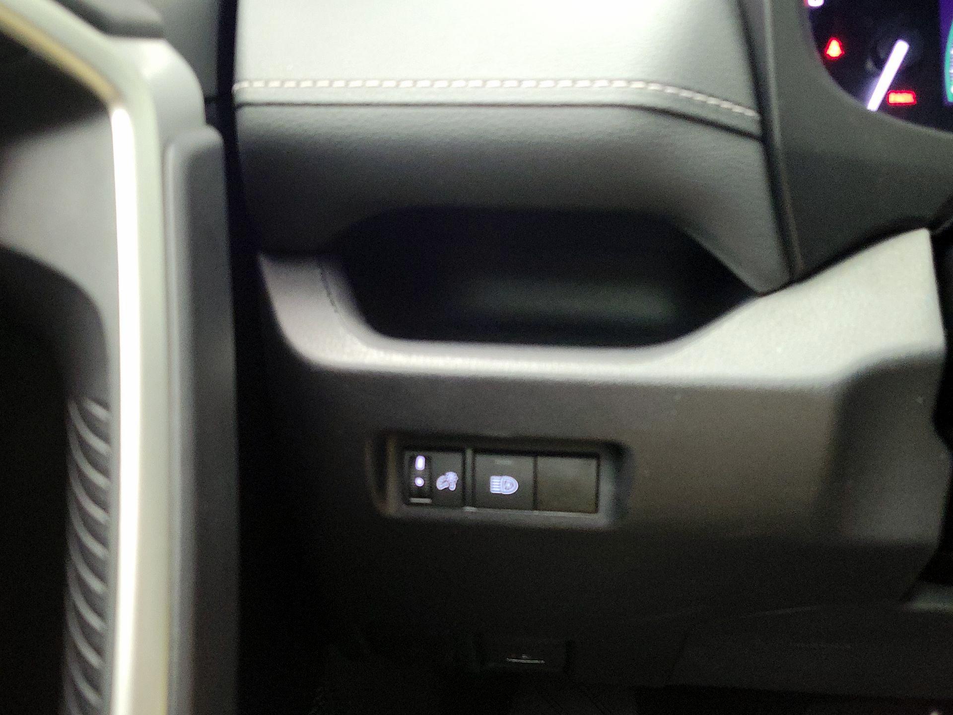 Thumbnail: 2024 Toyota RAV4 - 13