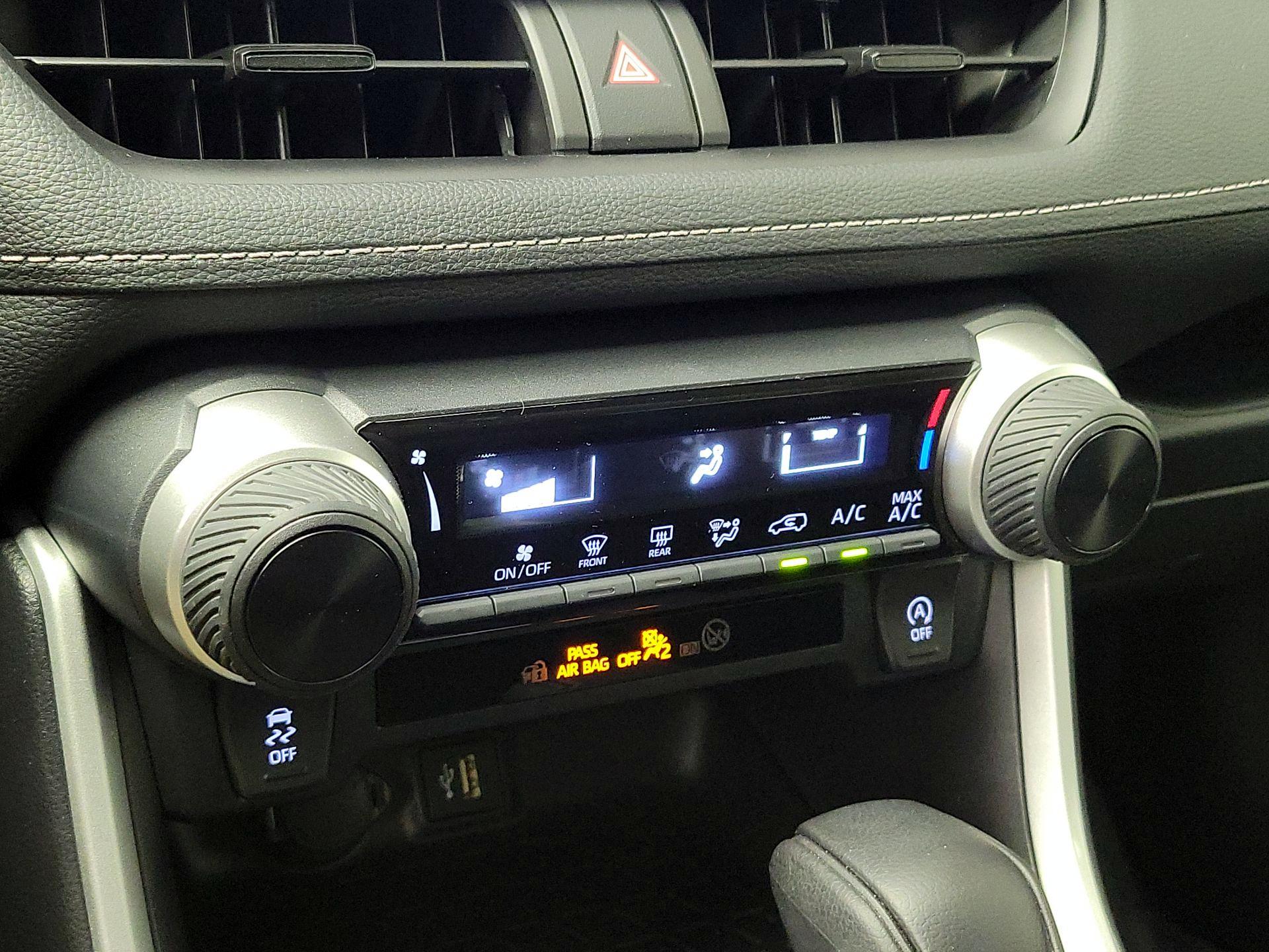 Thumbnail: 2024 Toyota RAV4 - 16