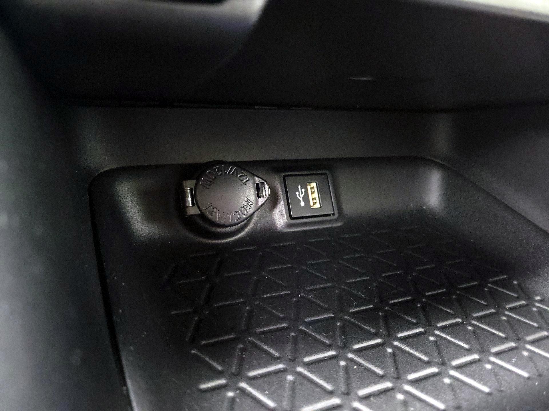 Thumbnail: 2024 Toyota RAV4 - 18