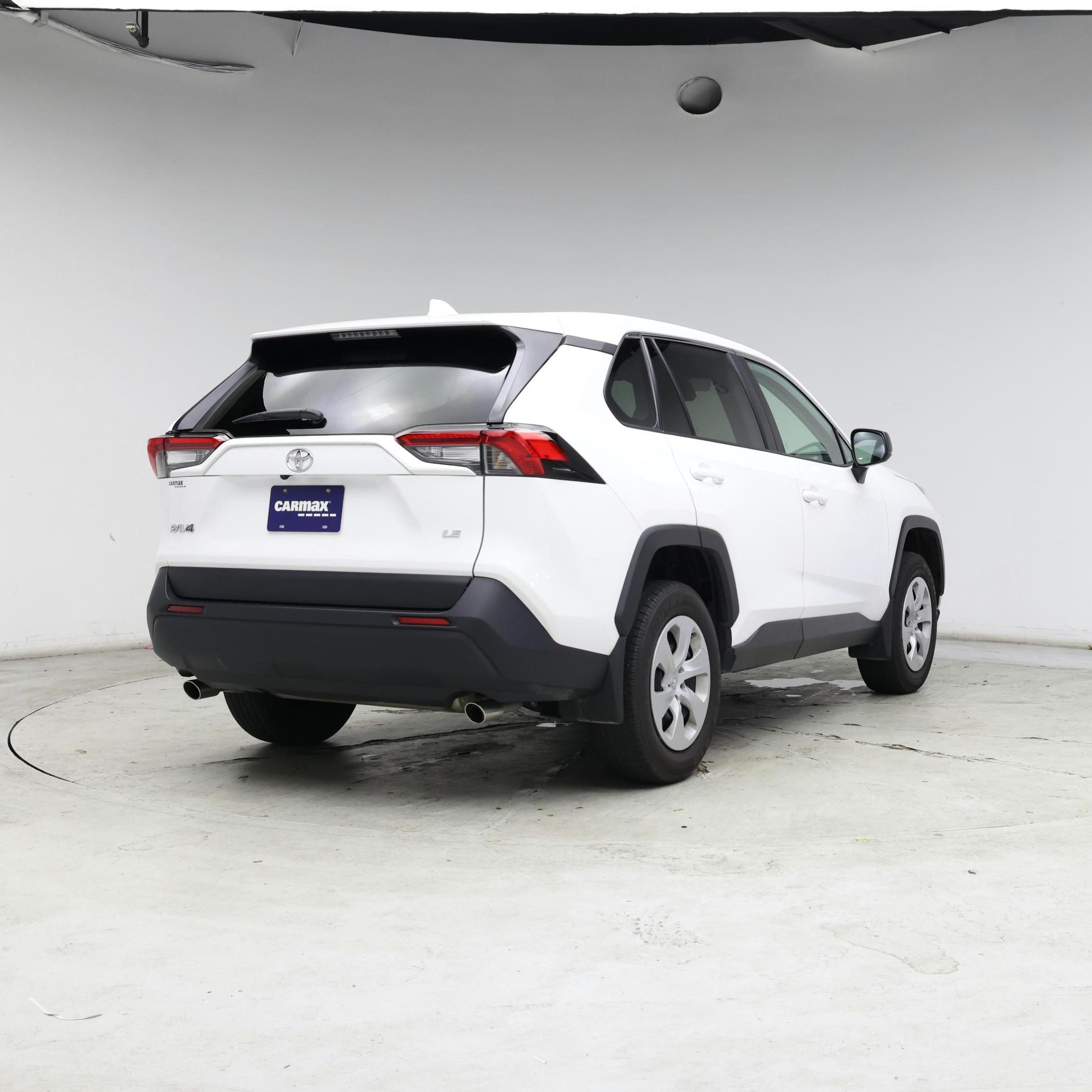 Thumbnail: 2024 Toyota RAV4 - 8