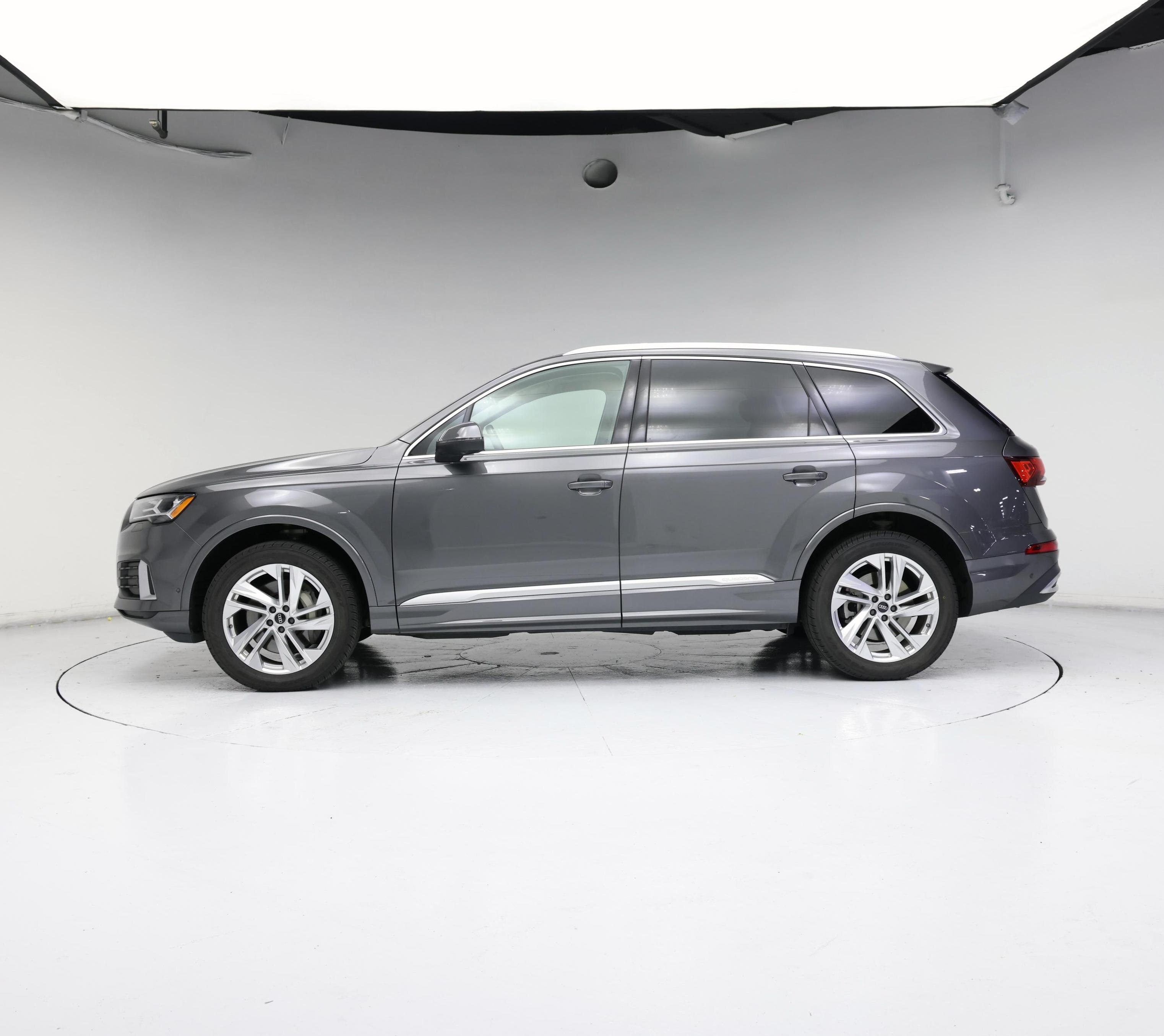 Thumbnail: 2022 Audi Q7 - 3