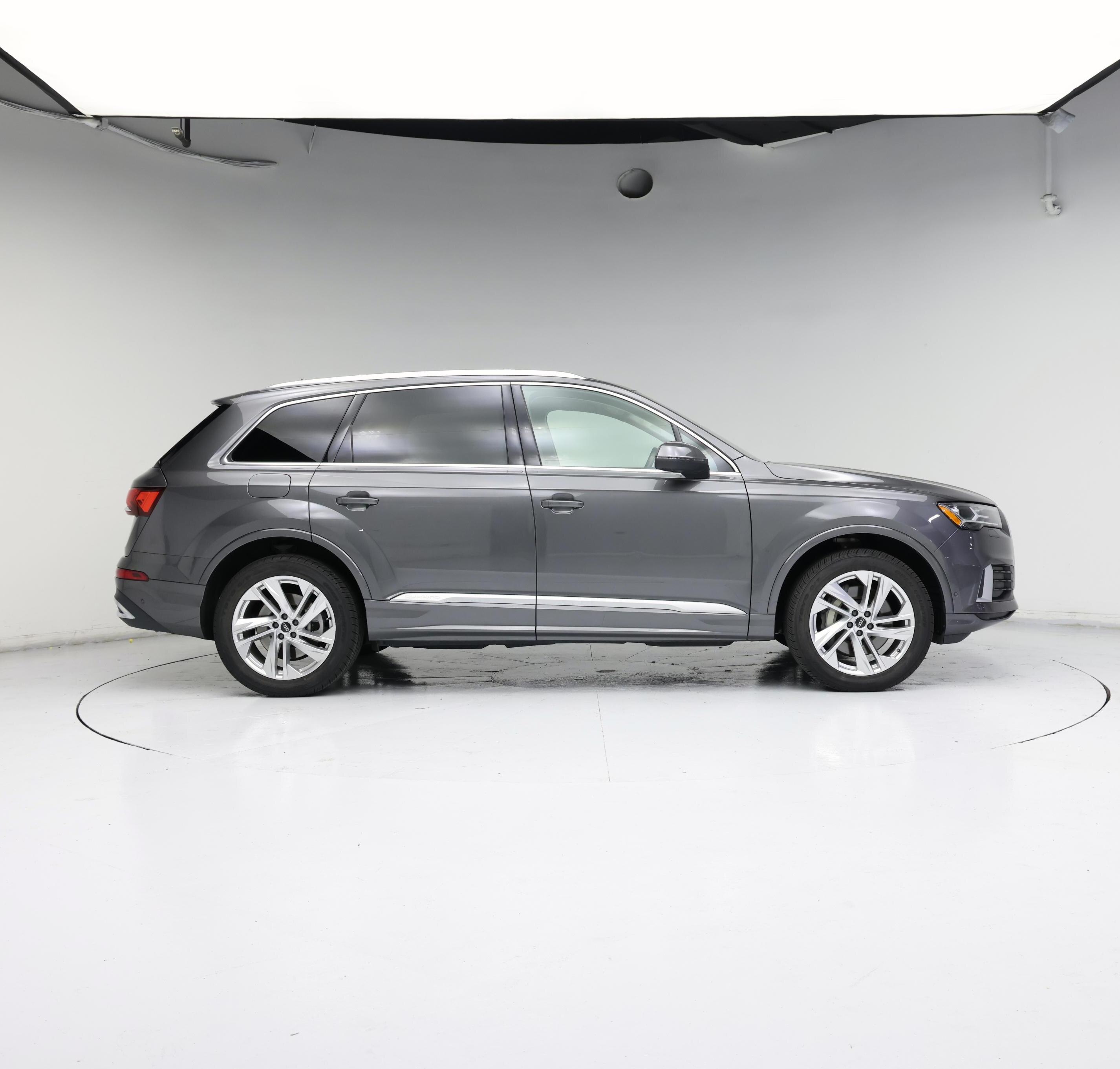 Thumbnail: 2022 Audi Q7 - 7