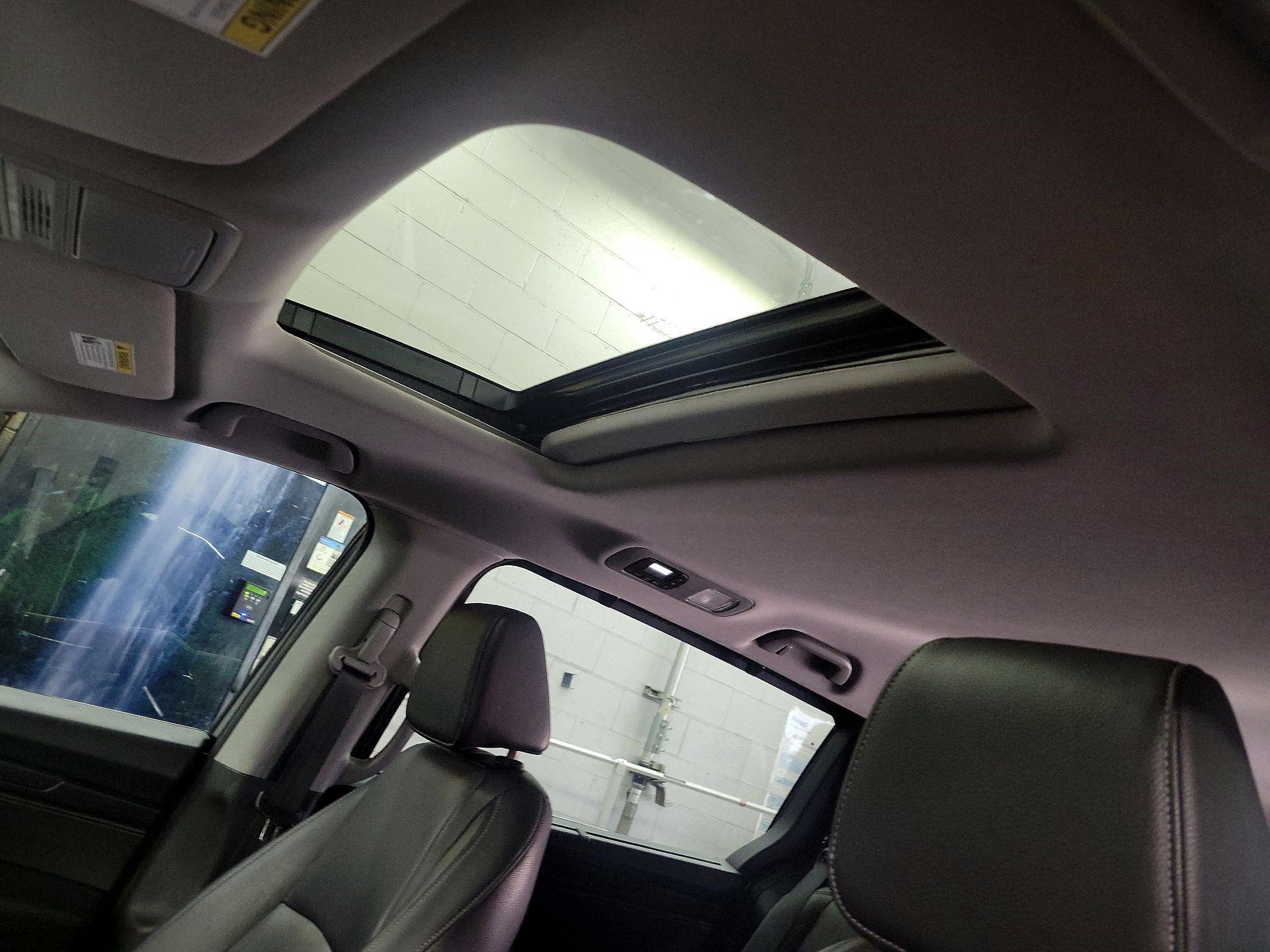 Thumbnail: 2023 Honda Odyssey - 17