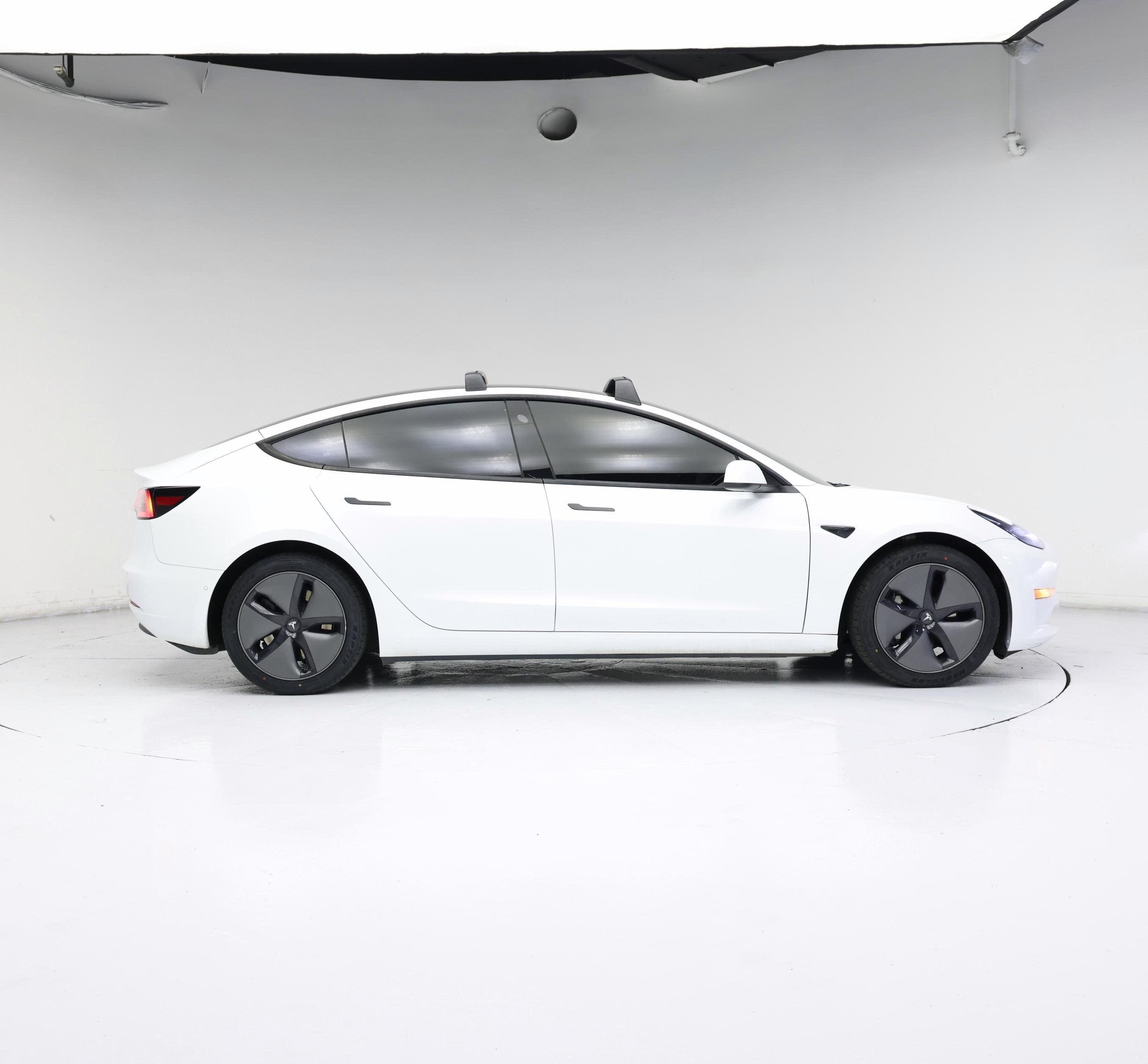 Thumbnail: 2022 Tesla Model 3 - 7