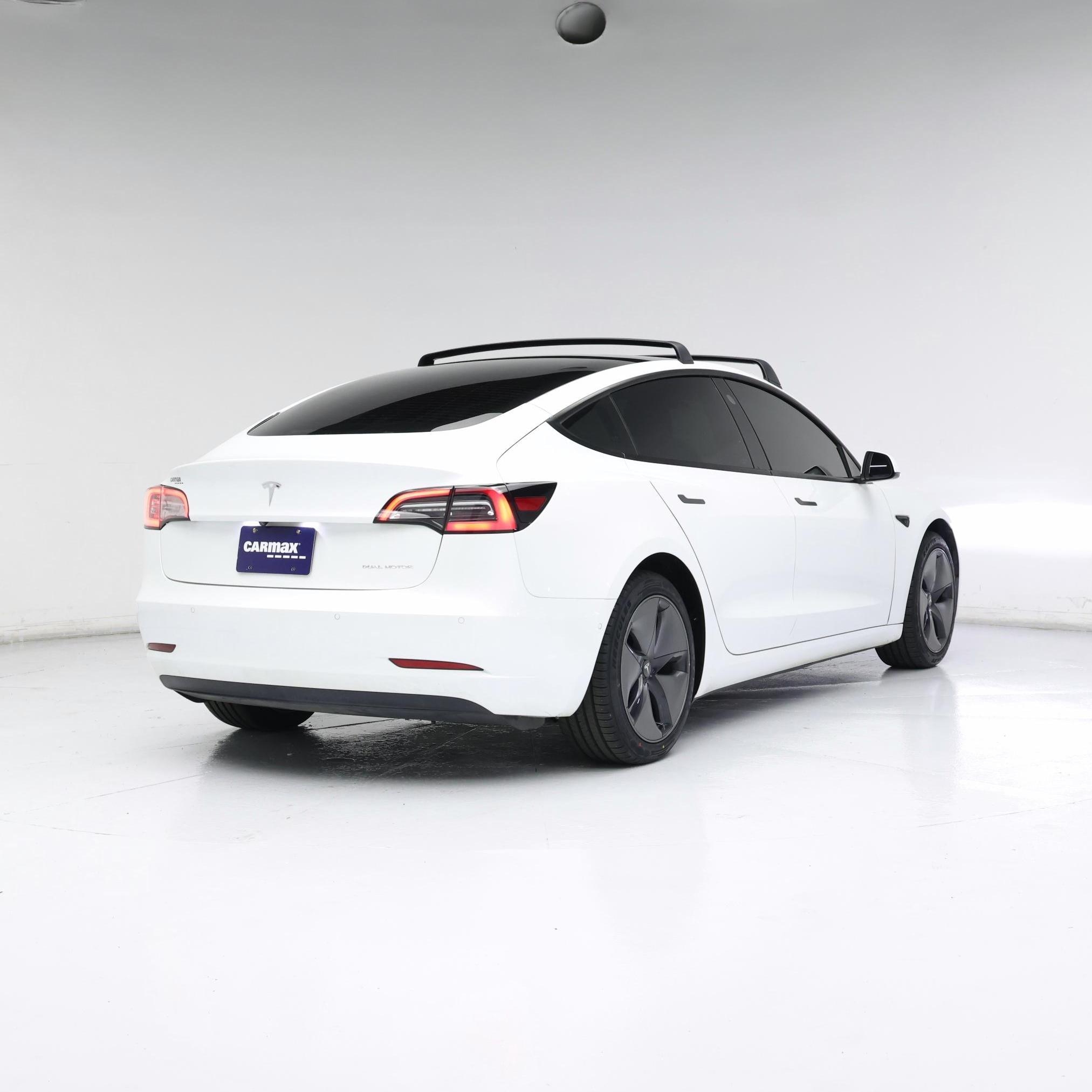 Thumbnail: 2022 Tesla Model 3 - 8