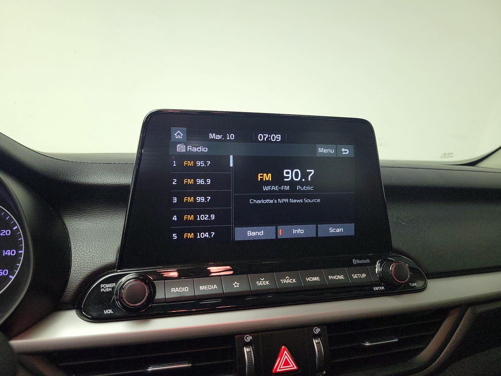 Thumbnail: 2021 Kia Forte - 14