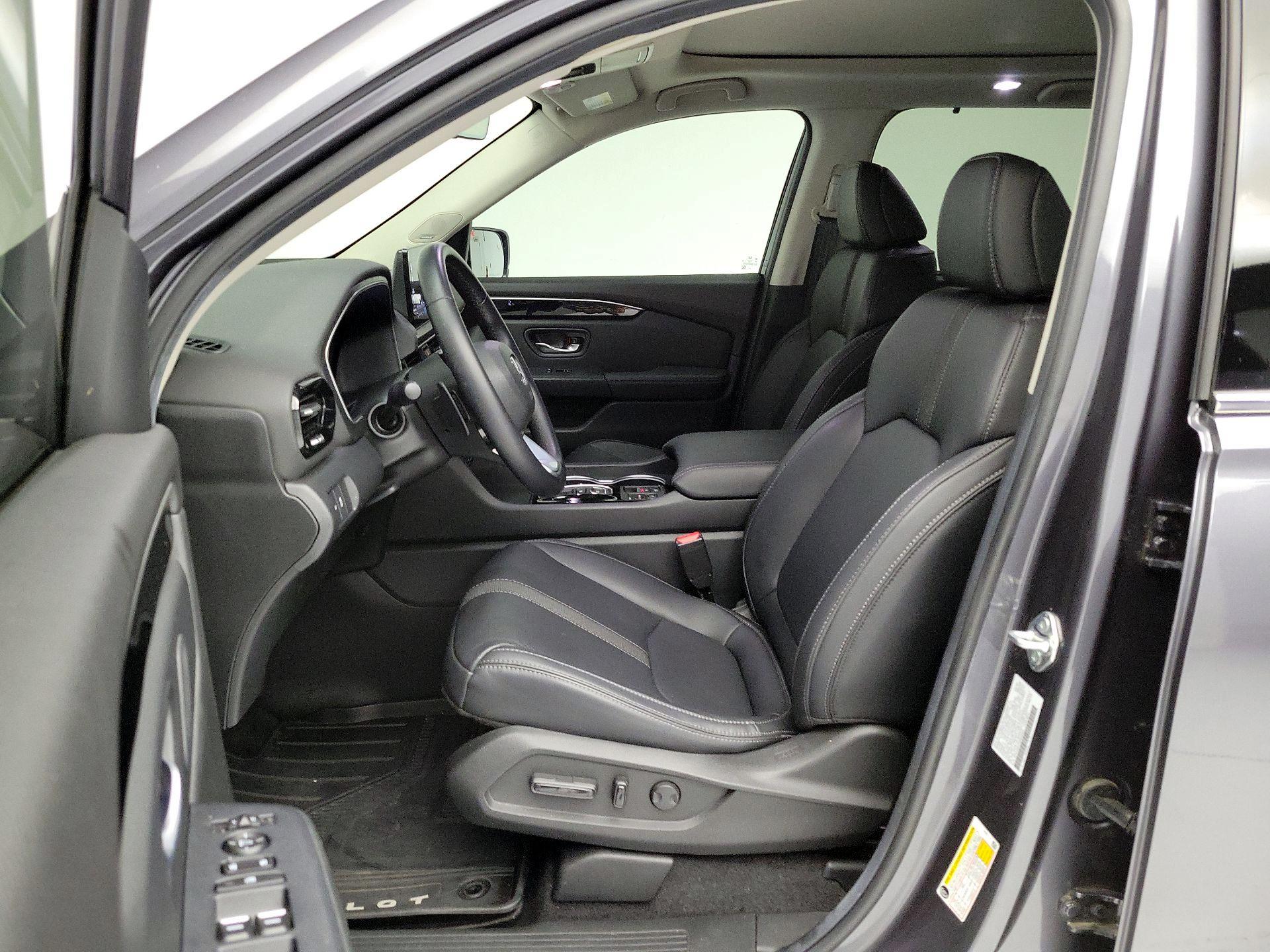 Thumbnail: 2025 Honda Pilot - 11