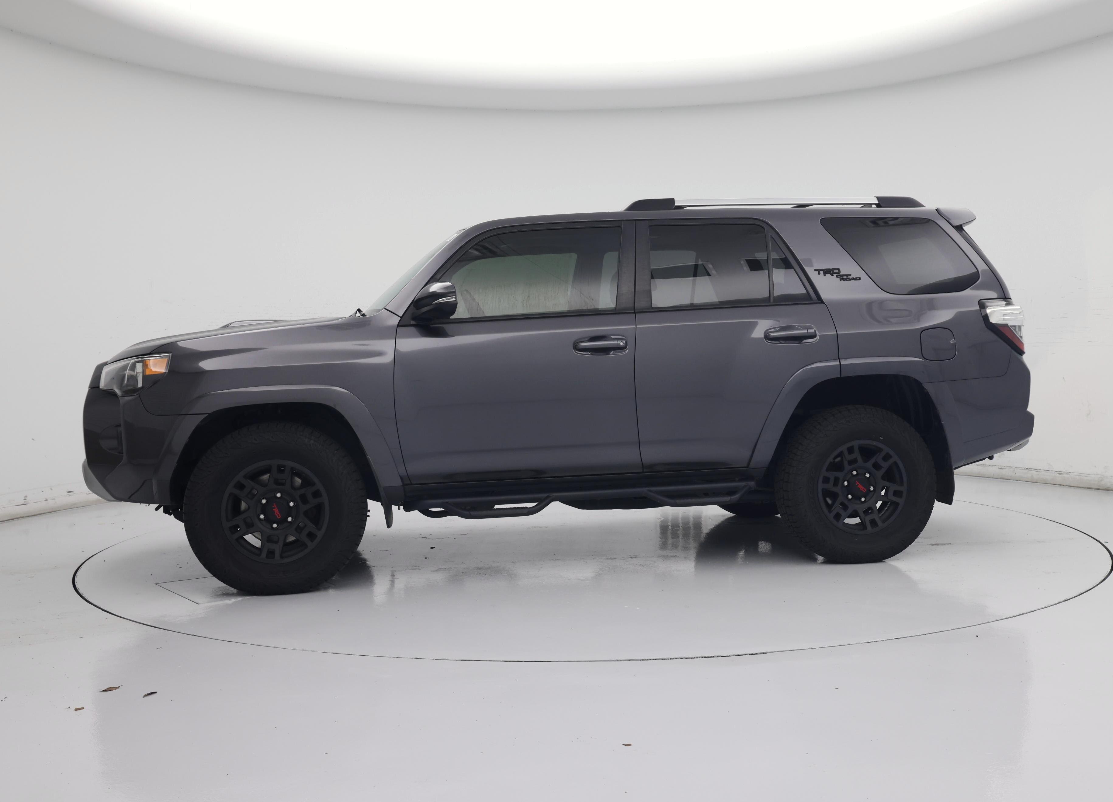 Thumbnail: 2018 Toyota 4Runner - 3