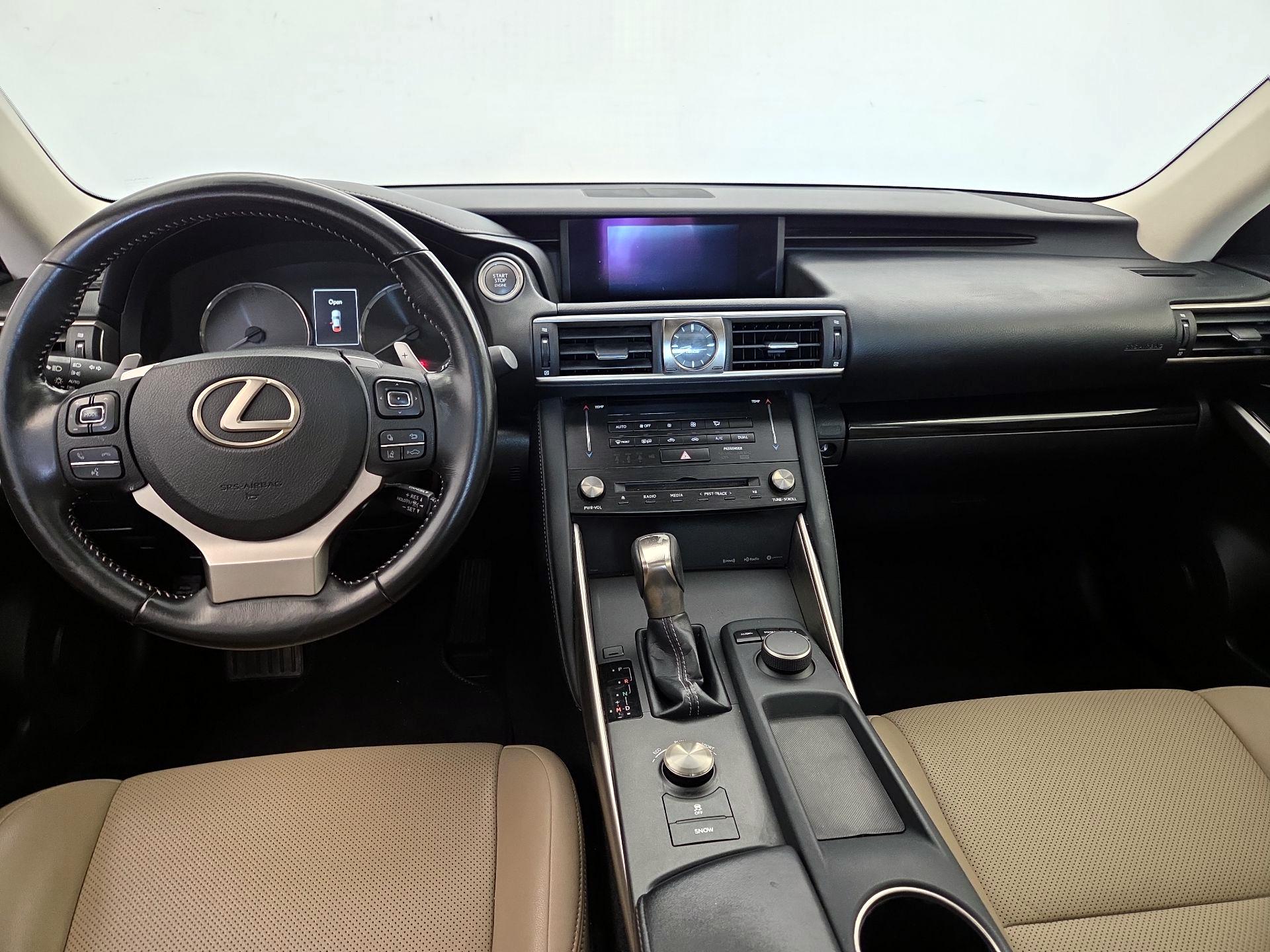 Thumbnail: 2018 Lexus IS - 9