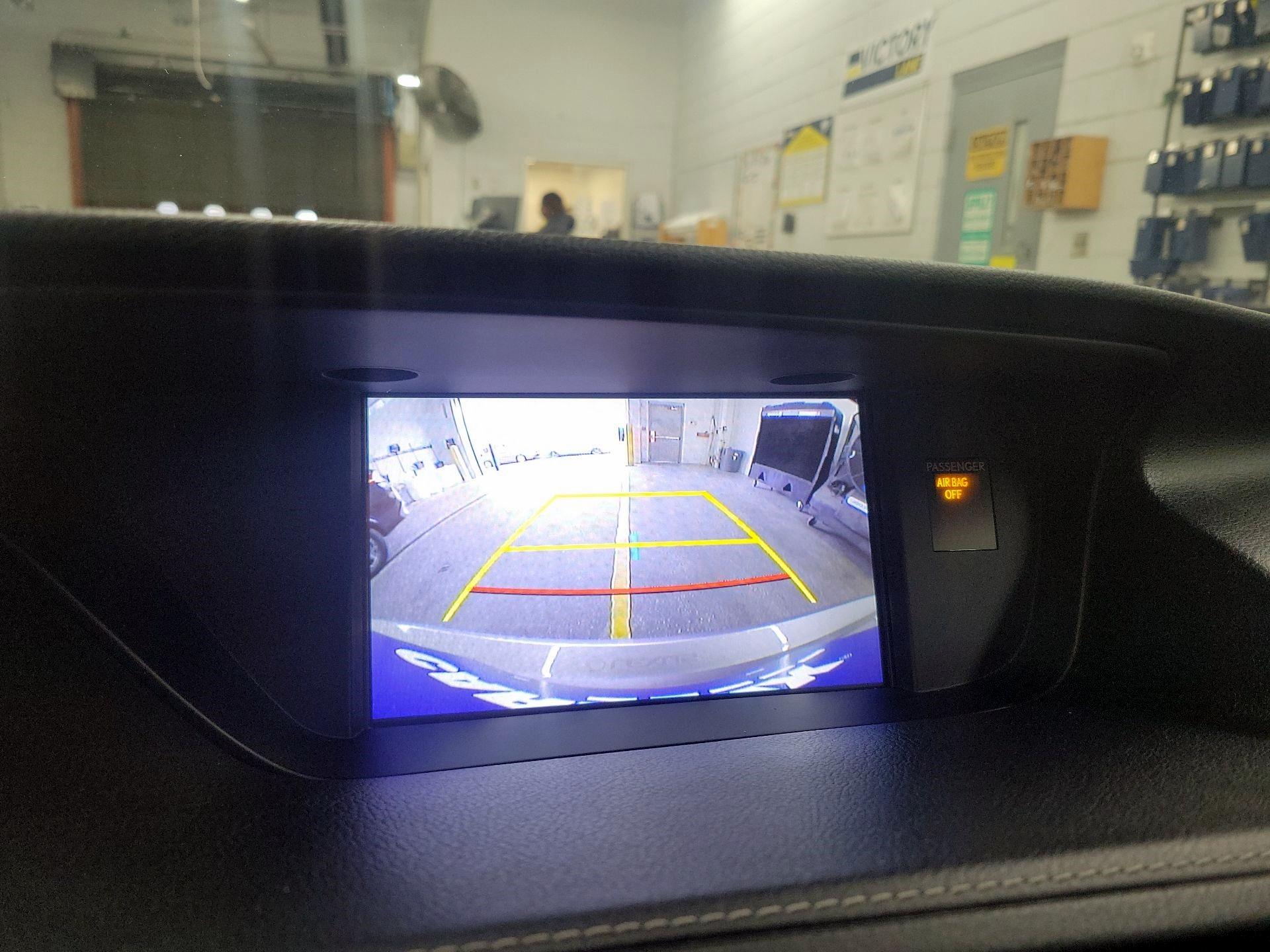 Thumbnail: 2015 Lexus ES - 13