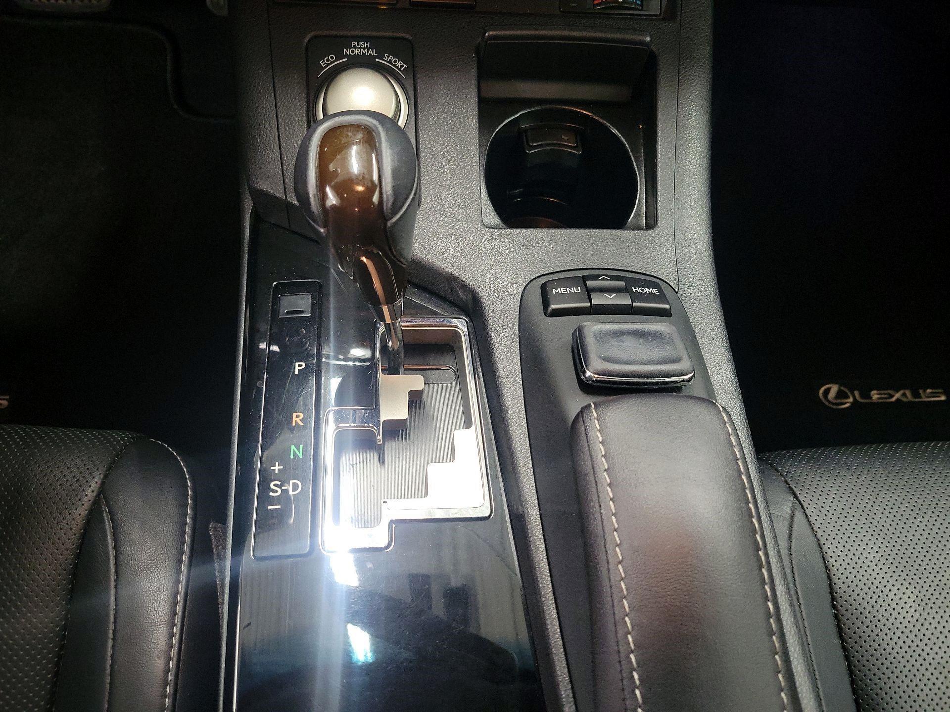 Thumbnail: 2015 Lexus ES - 16