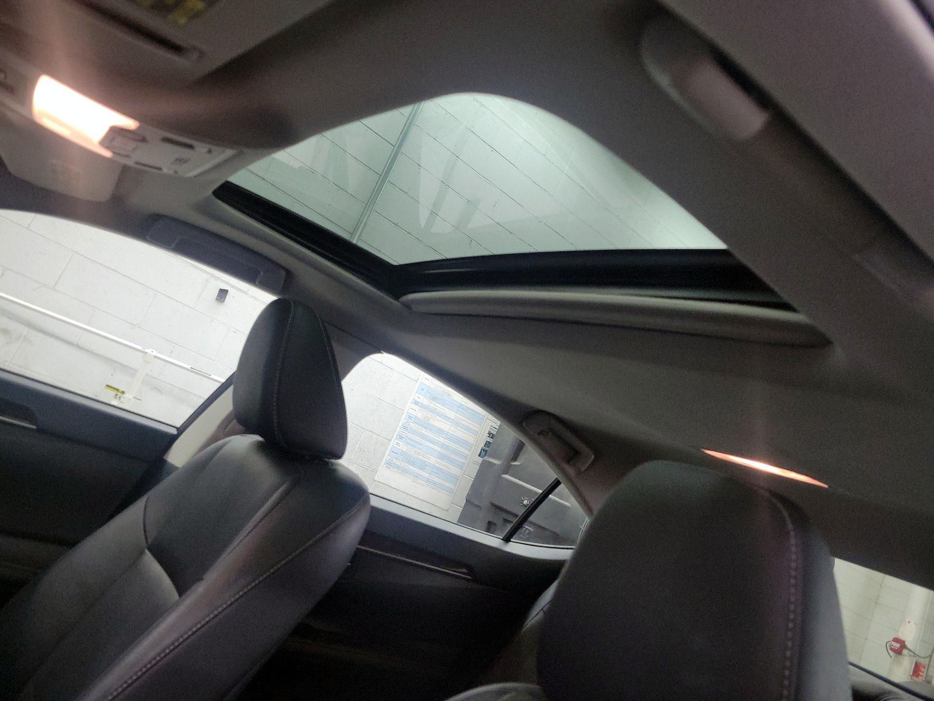 Thumbnail: 2015 Lexus ES - 18