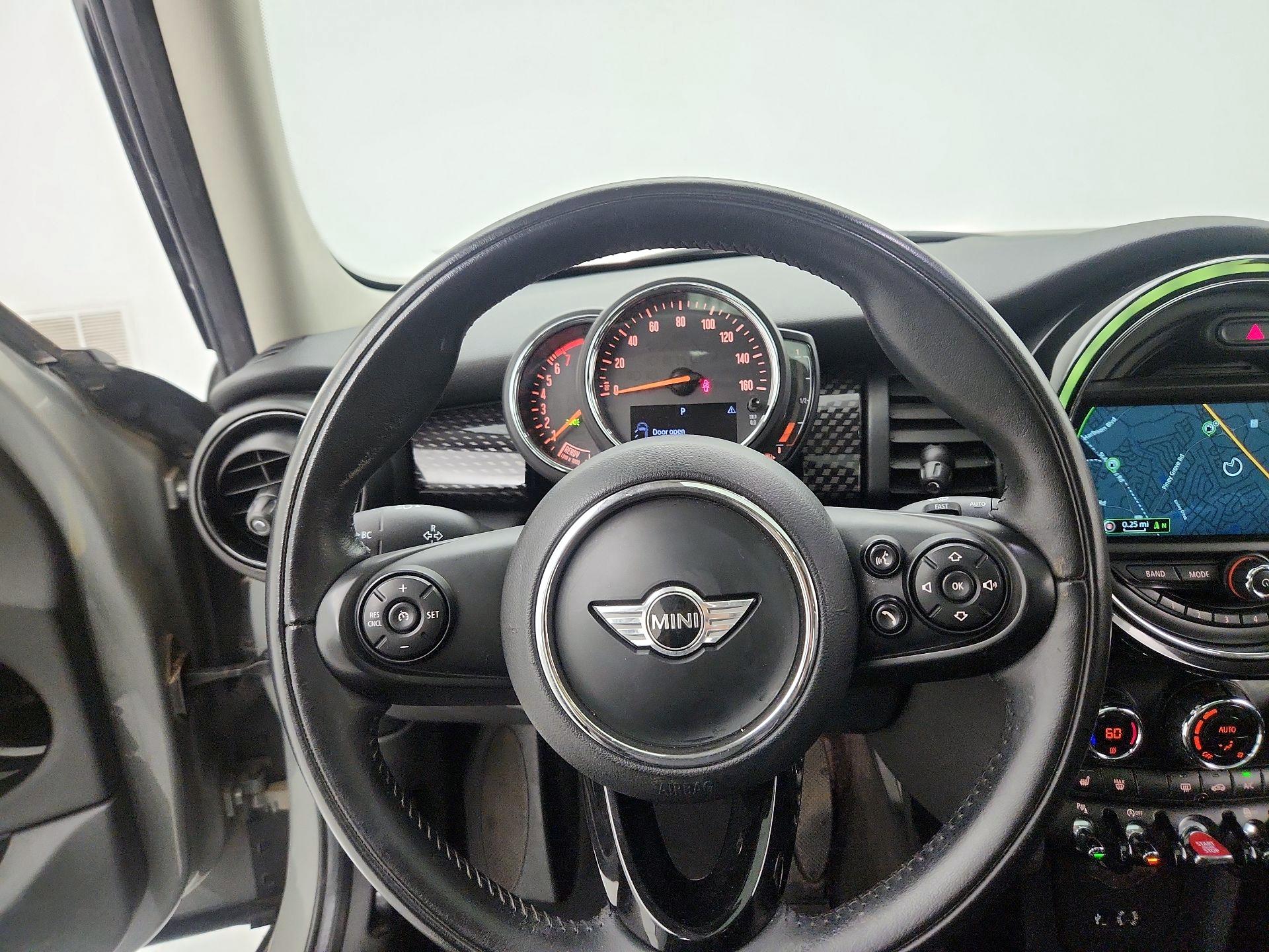 Thumbnail: 2018 MINI Cooper Hardtop - 10