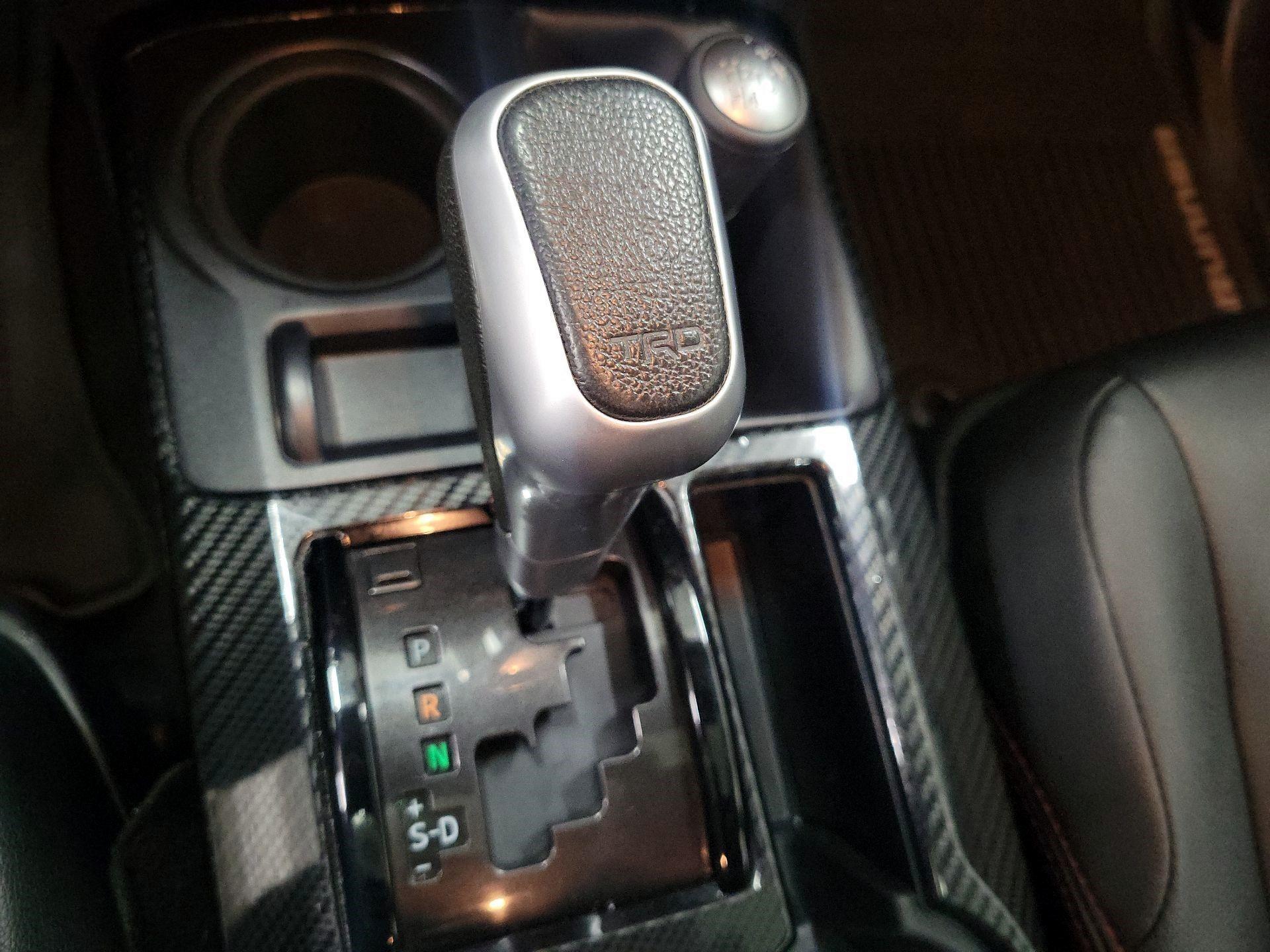 Thumbnail: 2019 Toyota 4Runner - 14