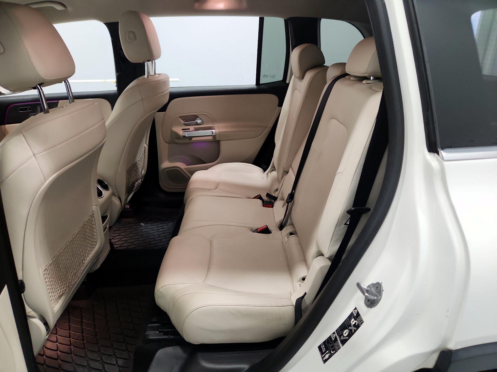 Thumbnail: 2021 Mercedes-Benz GLB - 19