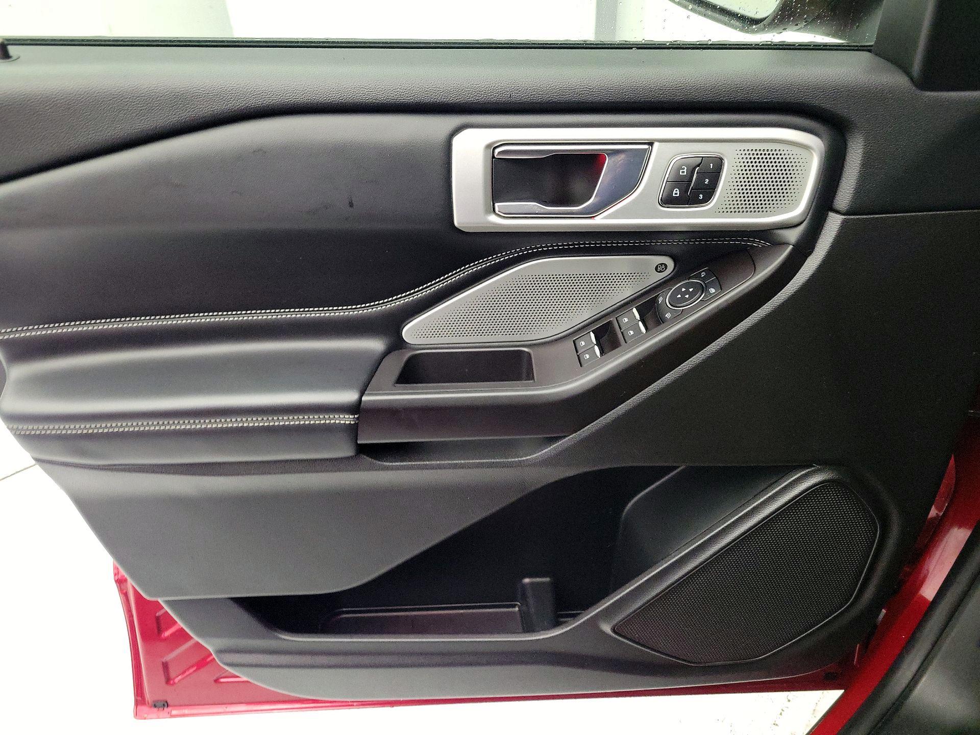 Thumbnail: 2020 Ford Explorer - 12