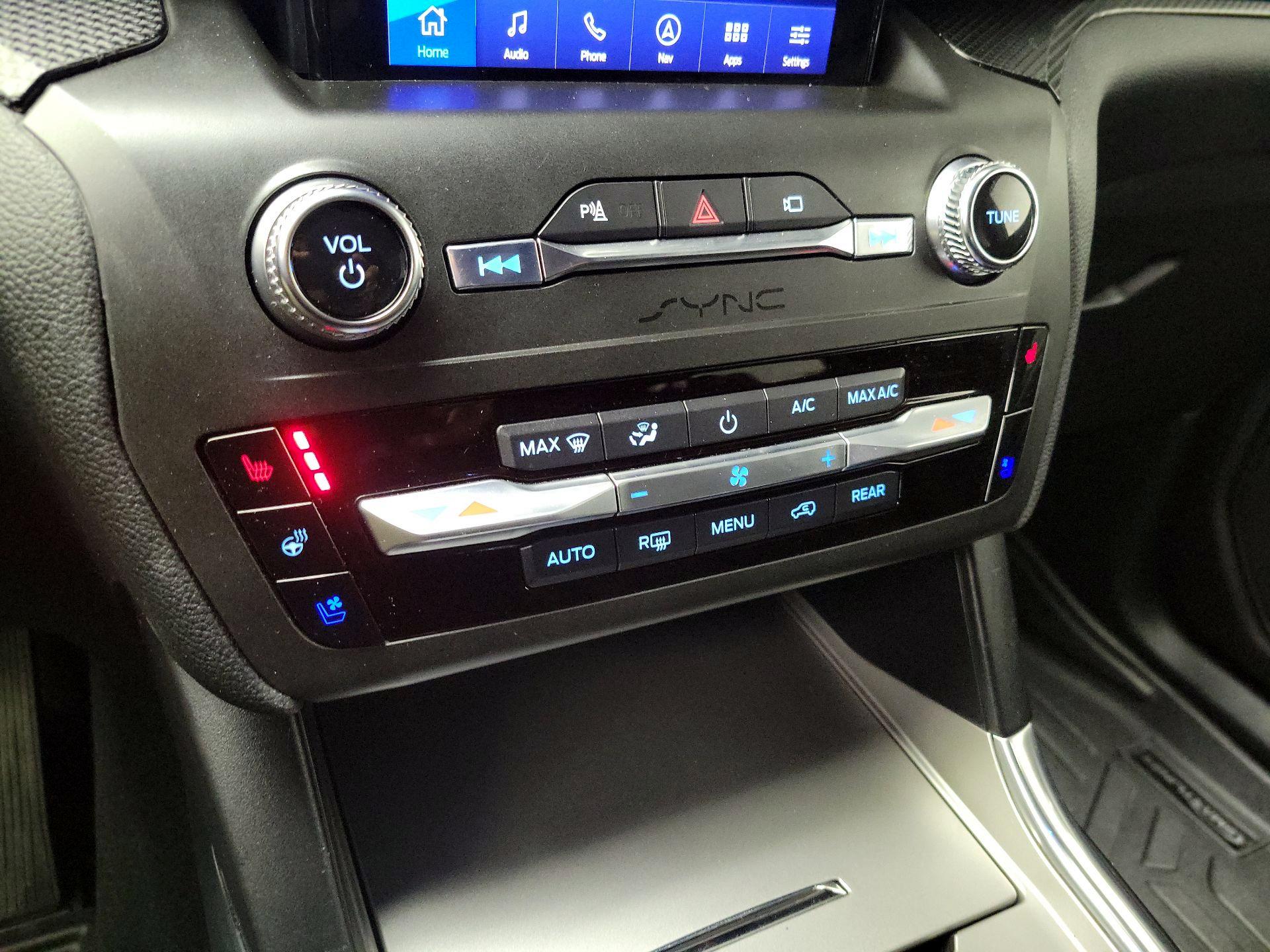 Thumbnail: 2020 Ford Explorer - 16