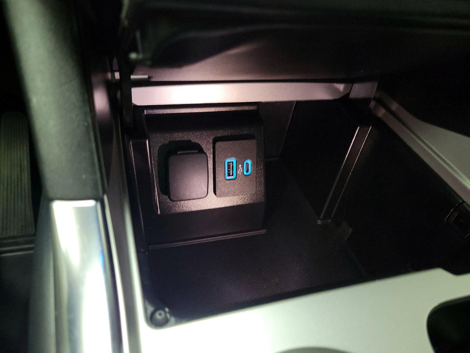 Thumbnail: 2020 Ford Explorer - 18